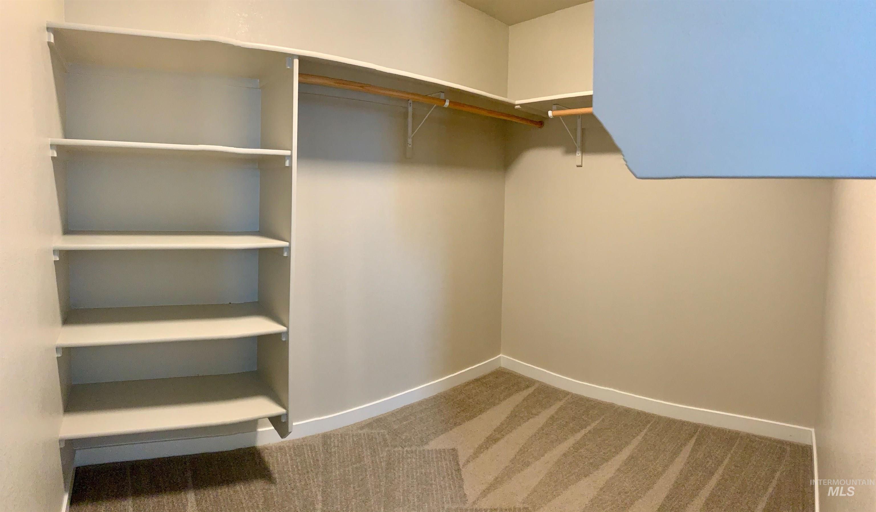 2643 W Snyder St Property Photo 6