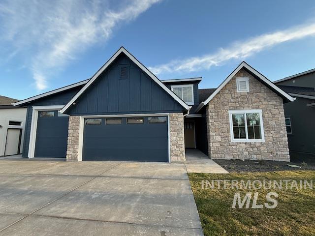 1819 E Jade Creek Lane Property Photo 1
