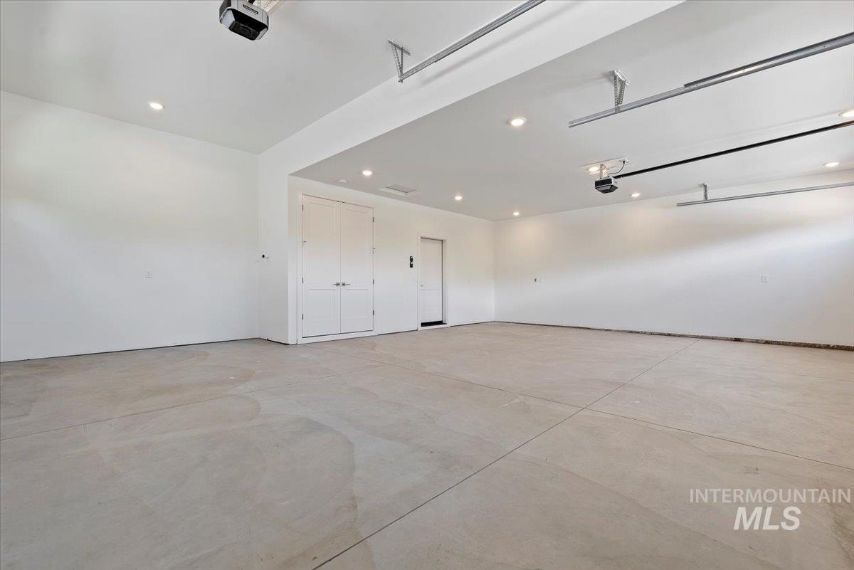 1819 E Jade Creek Lane Property Photo 28