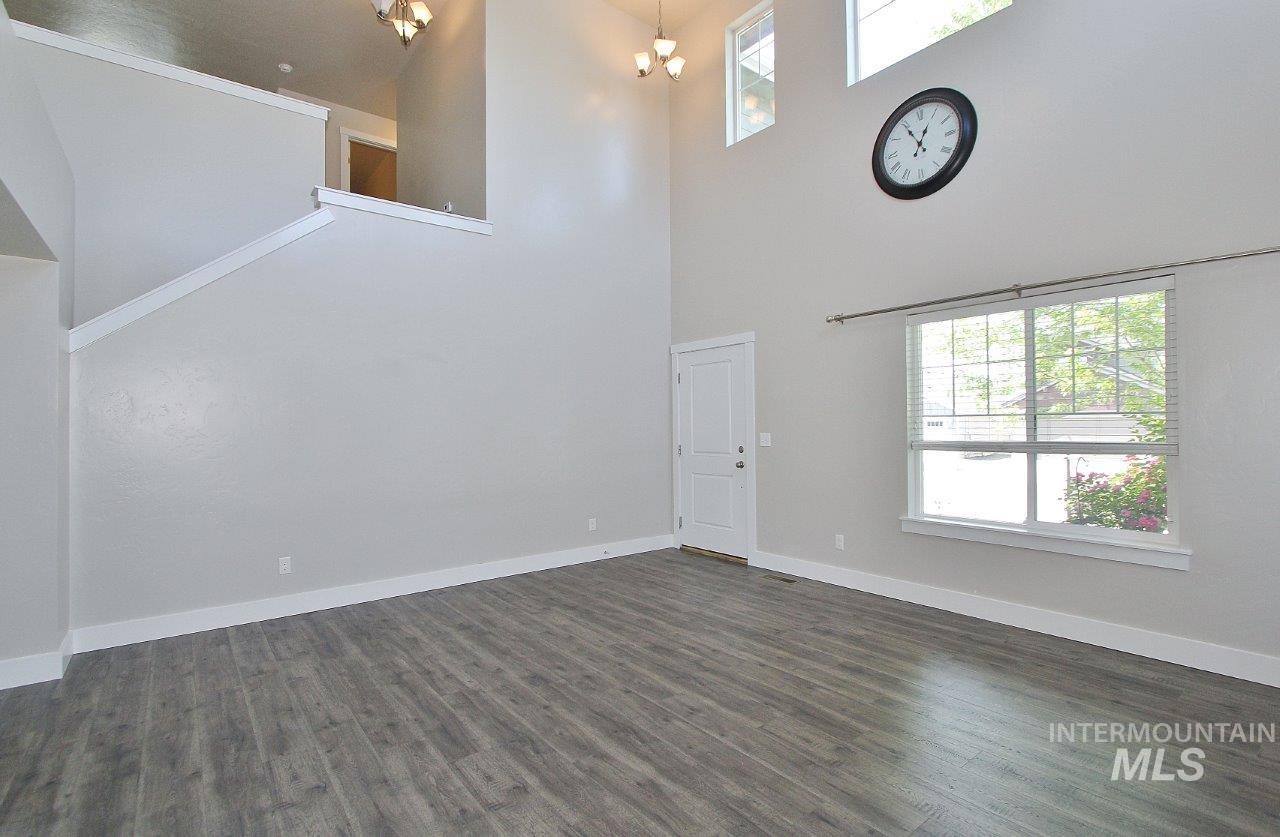 4082 S Murlo Ave Property Photo 5