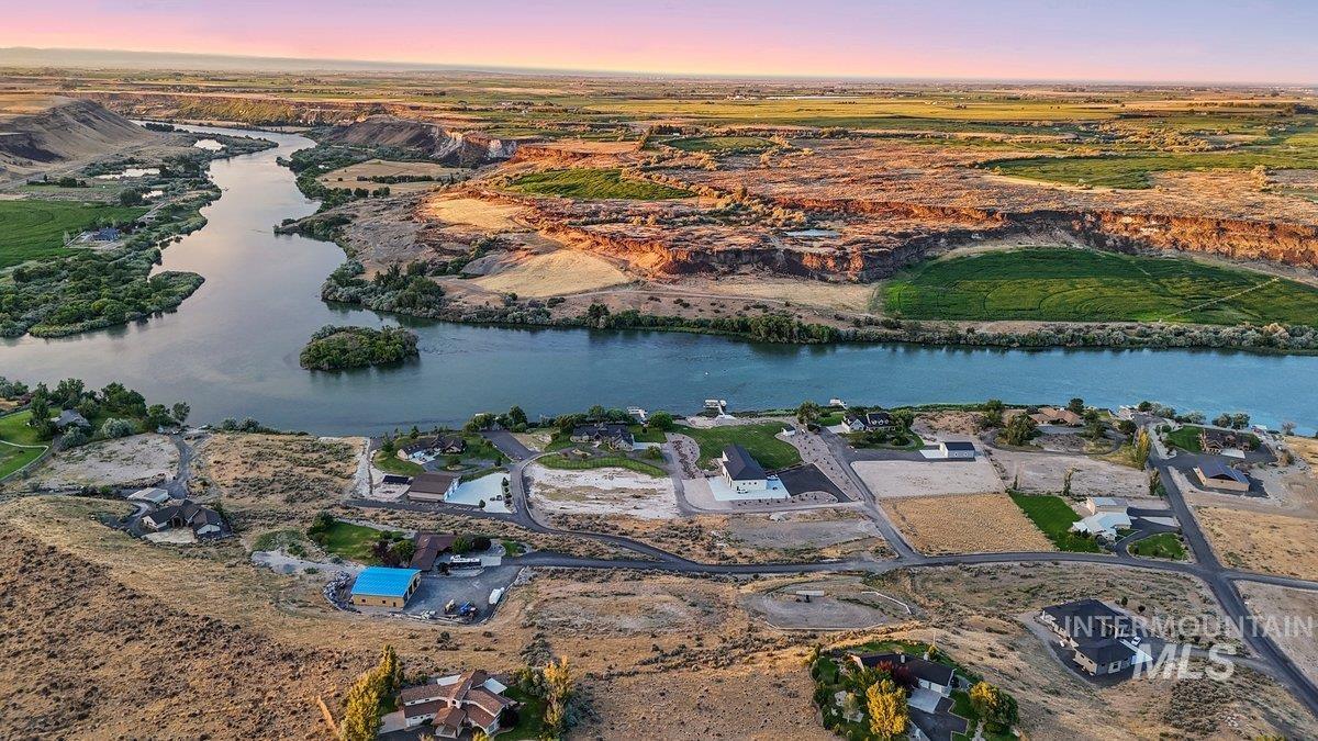 165 Thatcher Place Property Photo 12