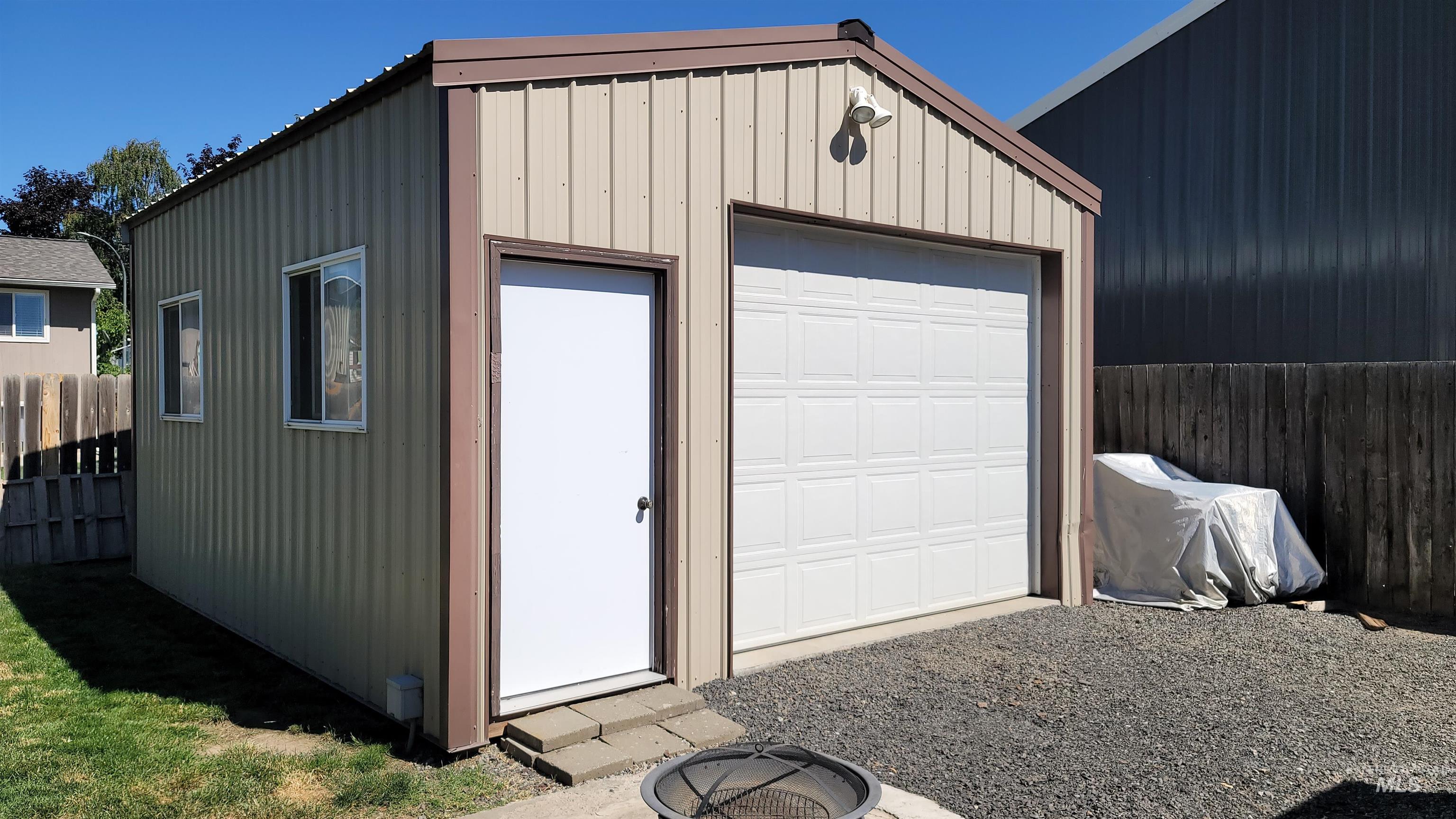 3725 18th St. Property Photo 3