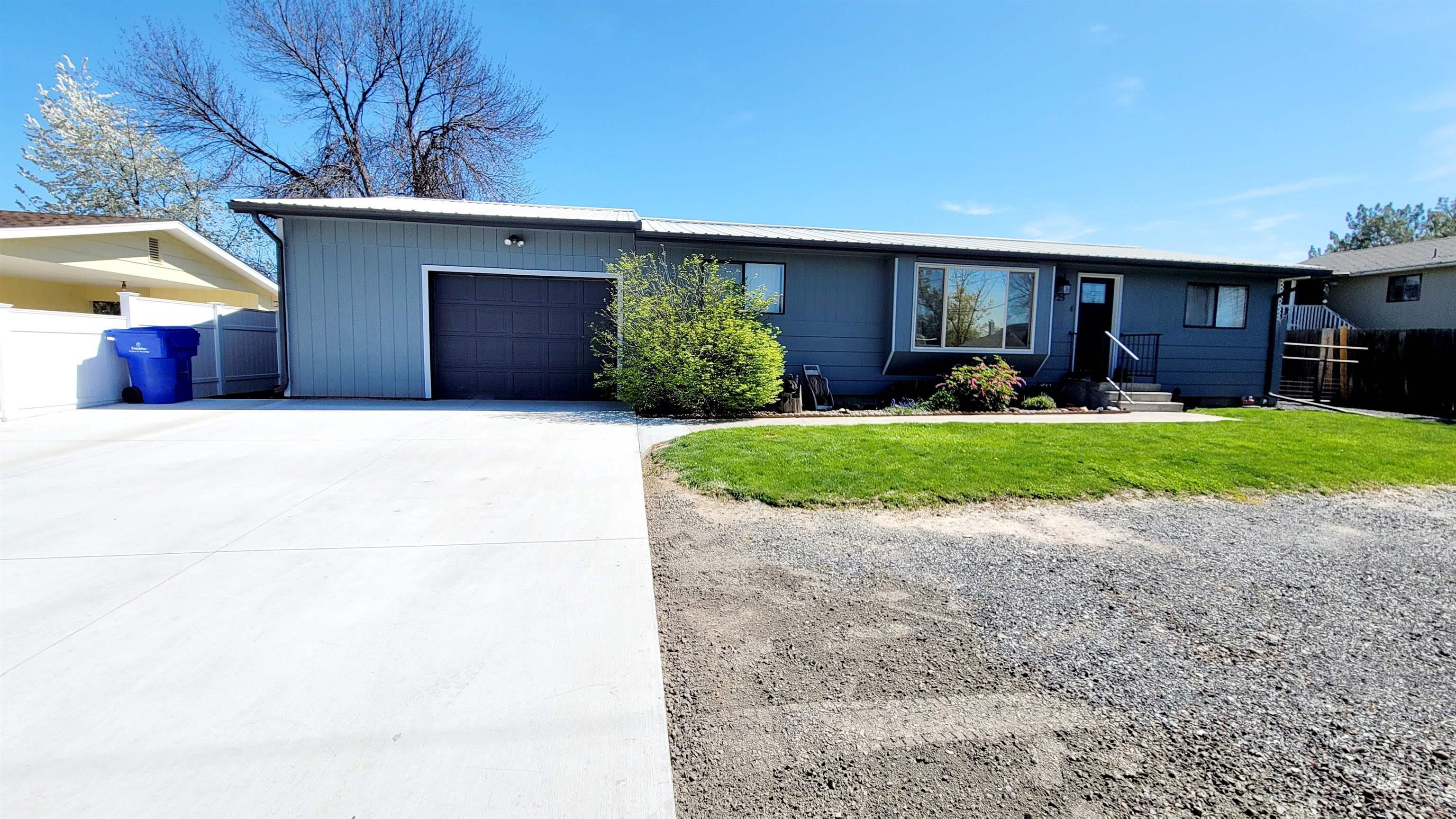 3725 18th St. Property Photo 9