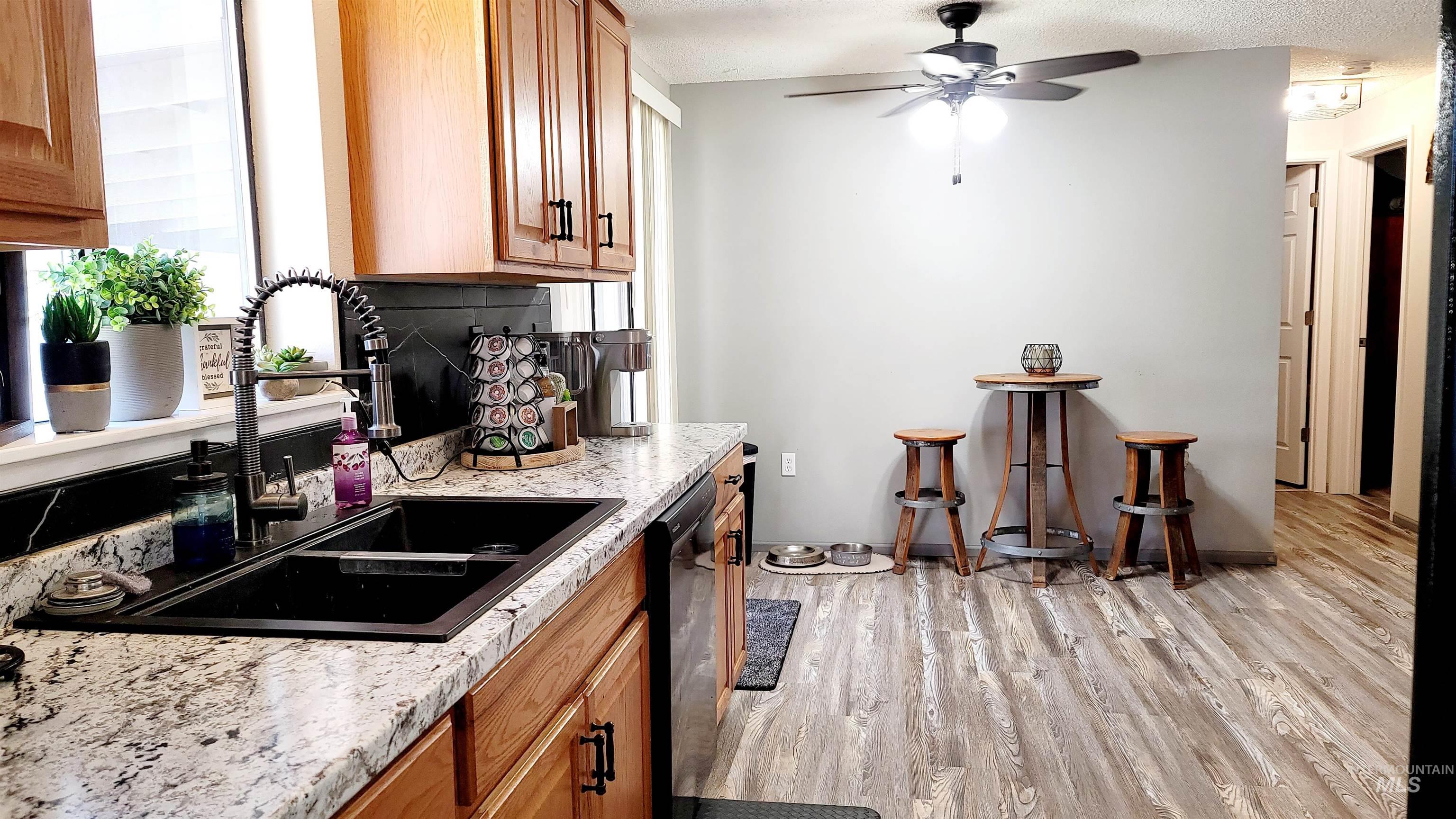 3725 18th St. Property Photo 15