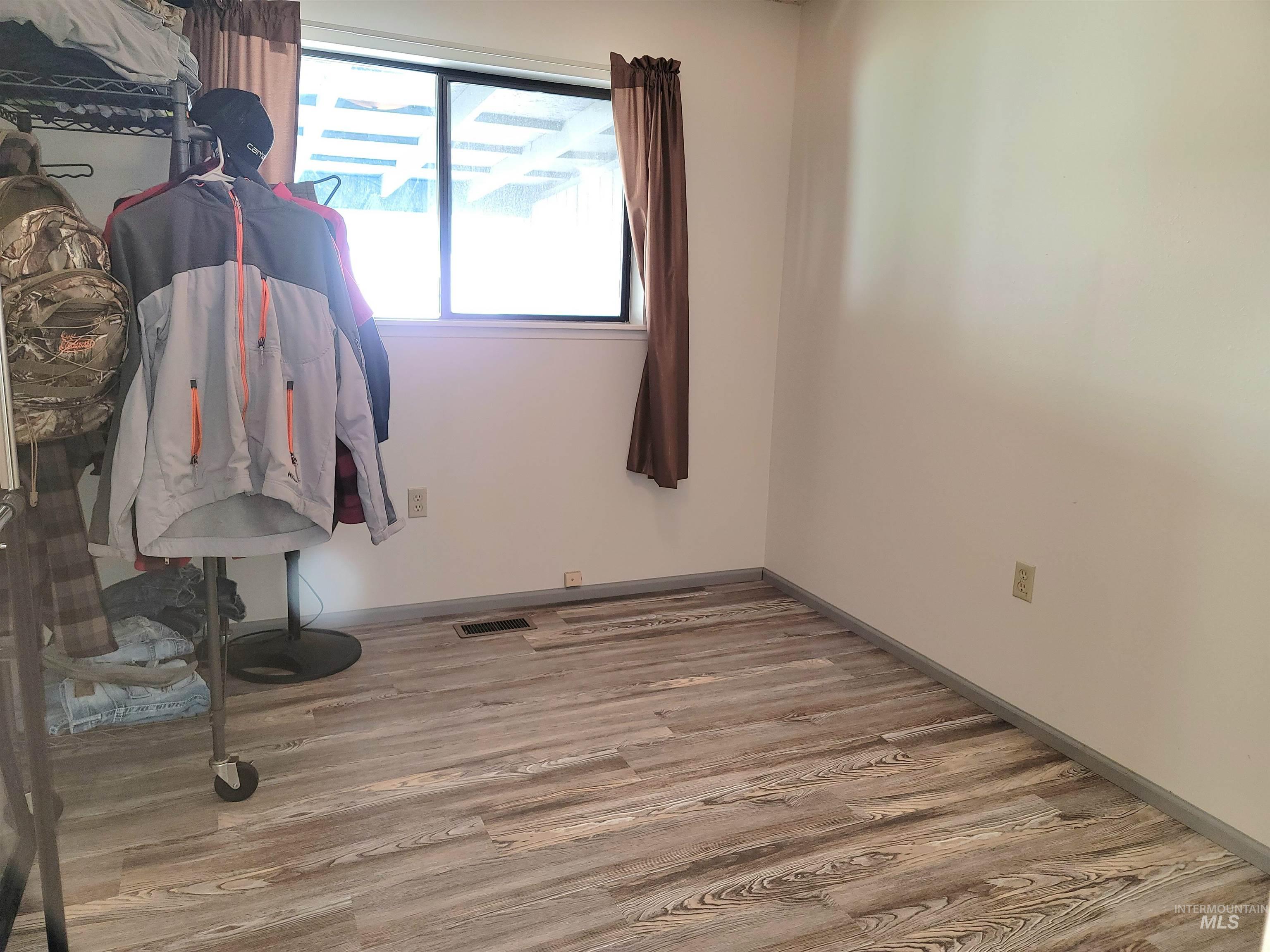 3725 18th St. Property Photo 25