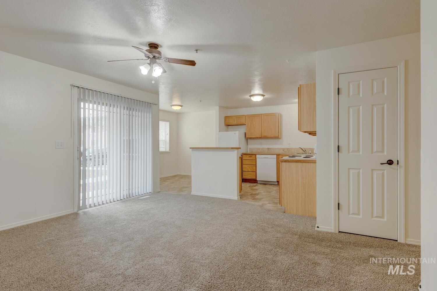 9192 B Brogan Drive Property Photo 3