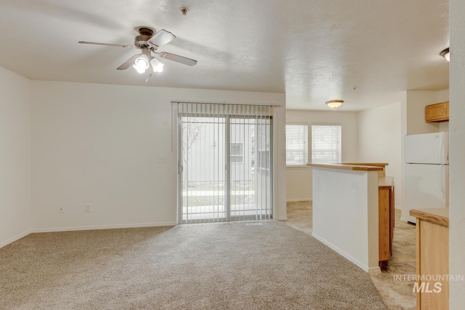 9192 B Brogan Drive Property Photo 6