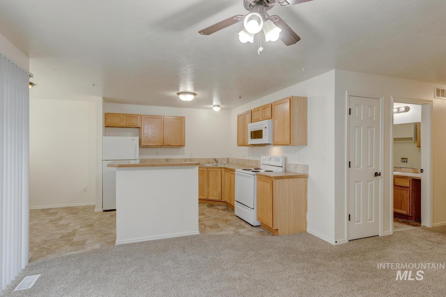 9192 B Brogan Drive Property Photo 7