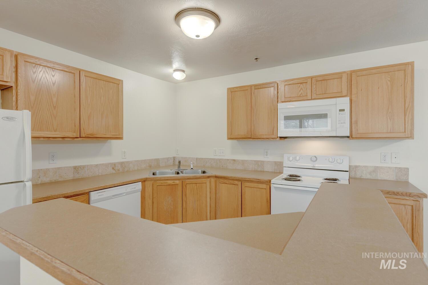 9192 B Brogan Drive Property Photo 9