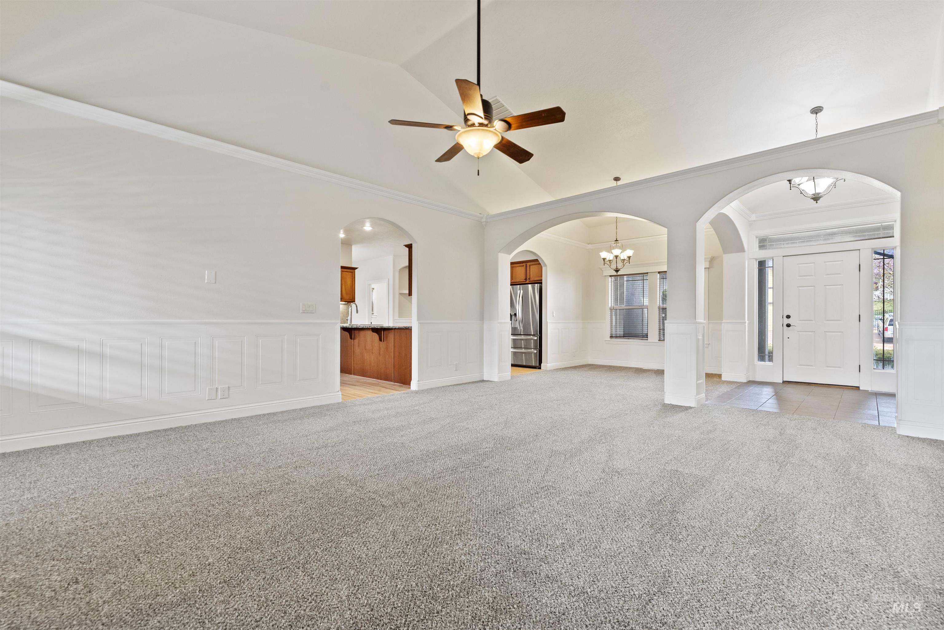 2565 S Skyview Dr Property Photo 6