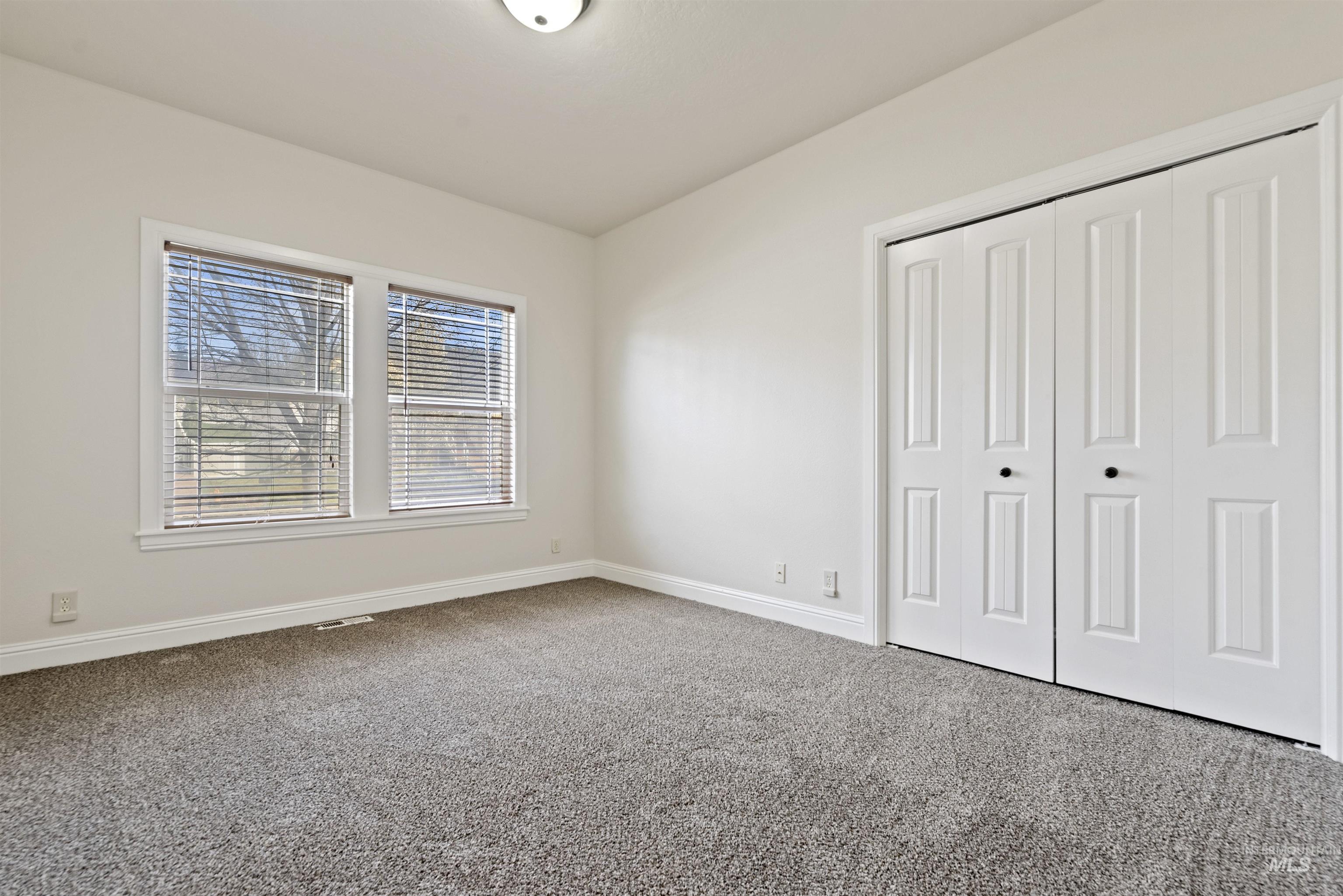 2565 S Skyview Dr Property Photo 18