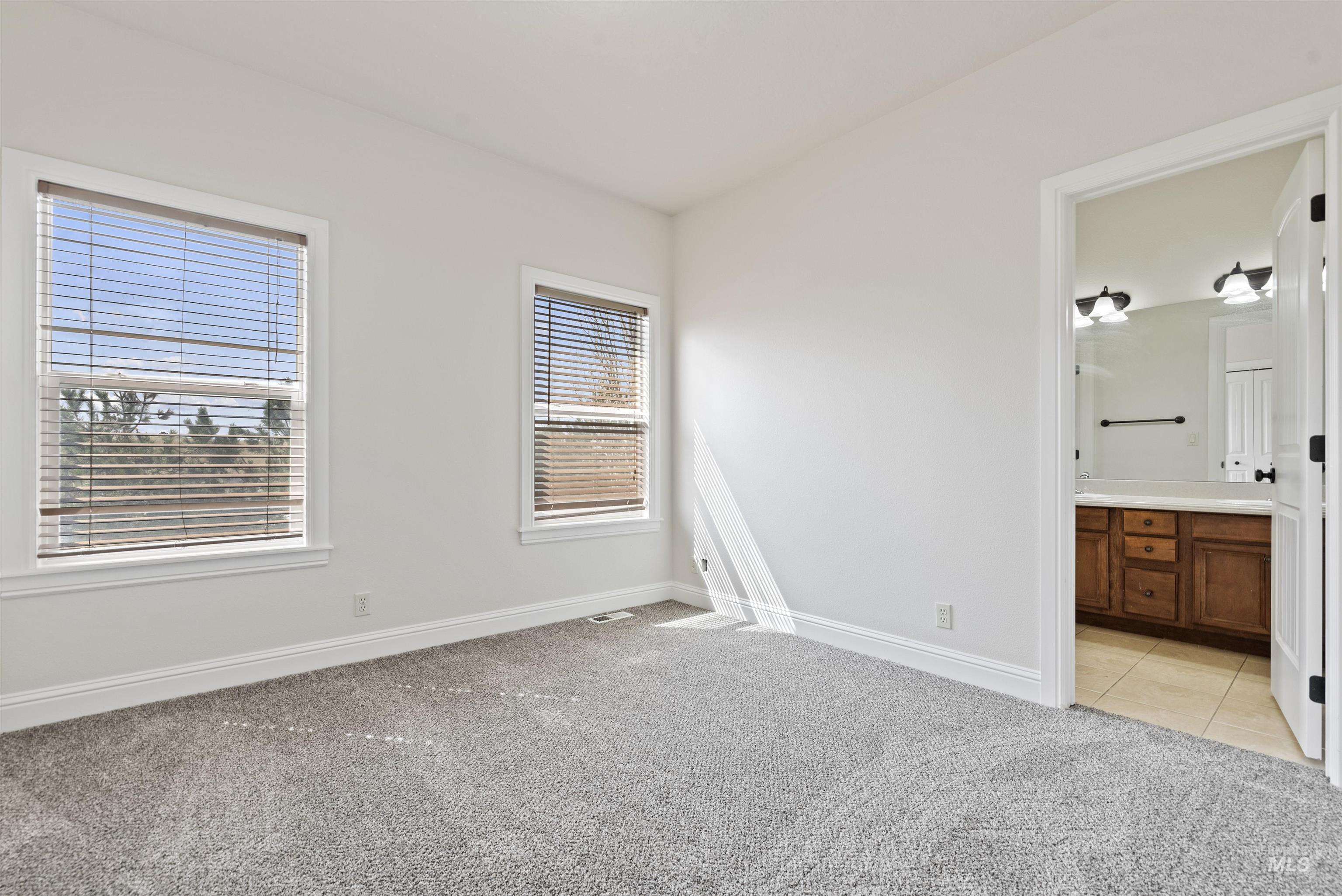 2565 S Skyview Dr Property Photo 20