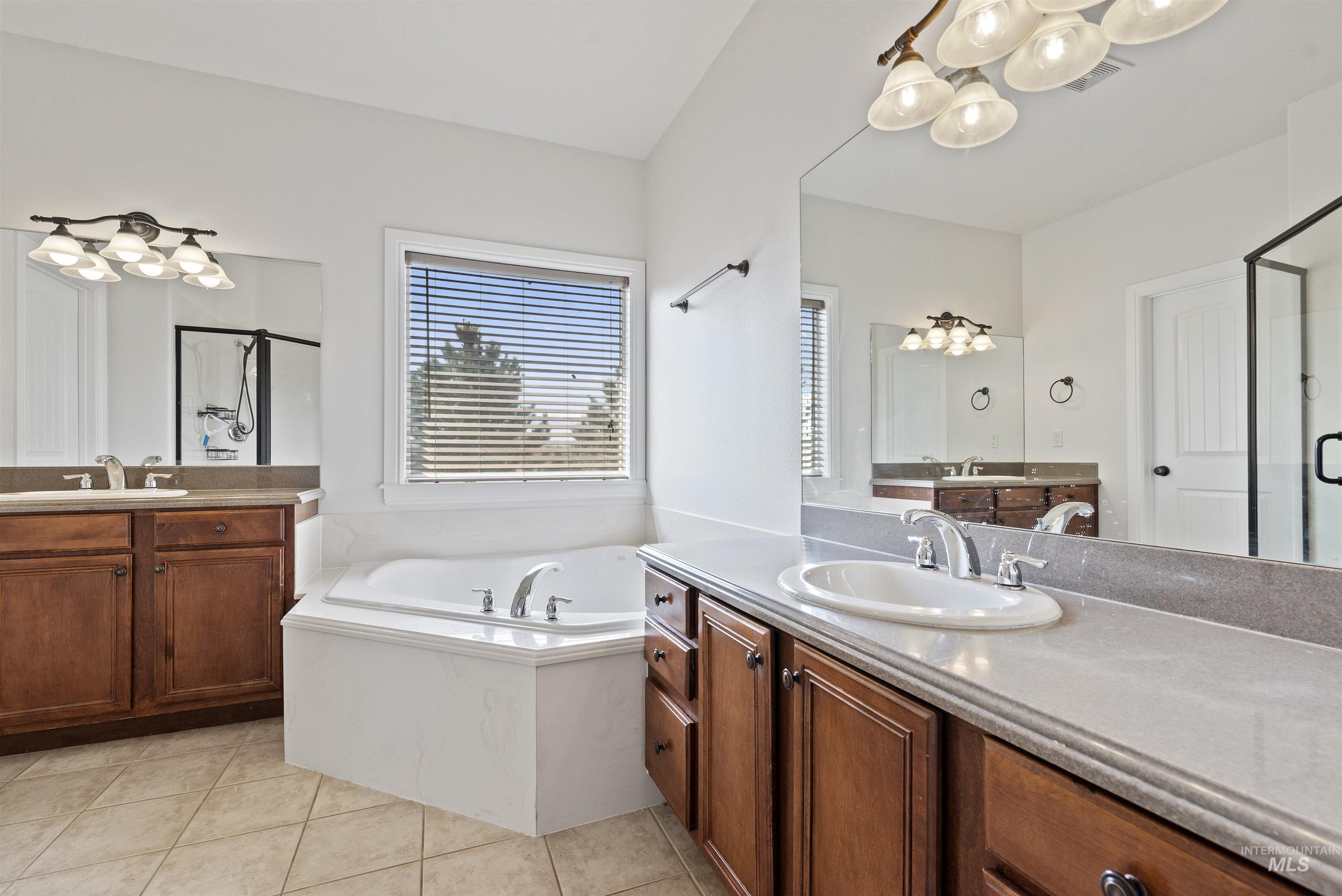 2565 S Skyview Dr Property Photo 22