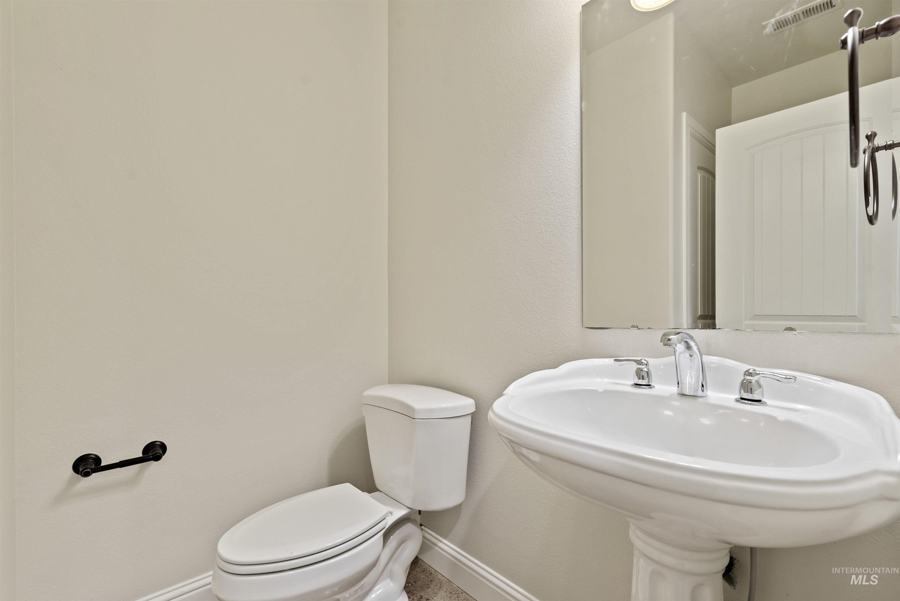 2565 S Skyview Dr Property Photo 27