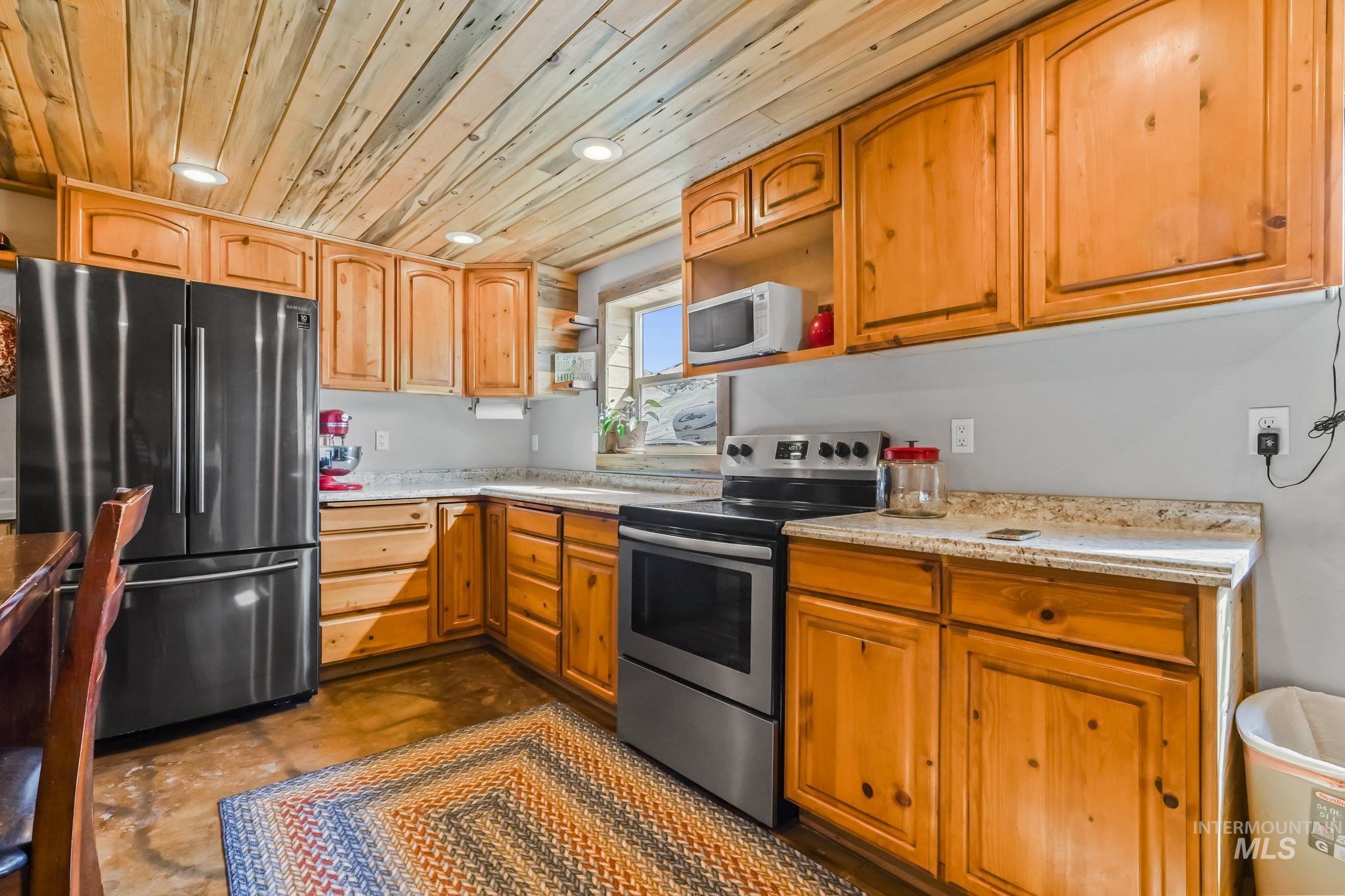 29 Family Pl Property Photo 18