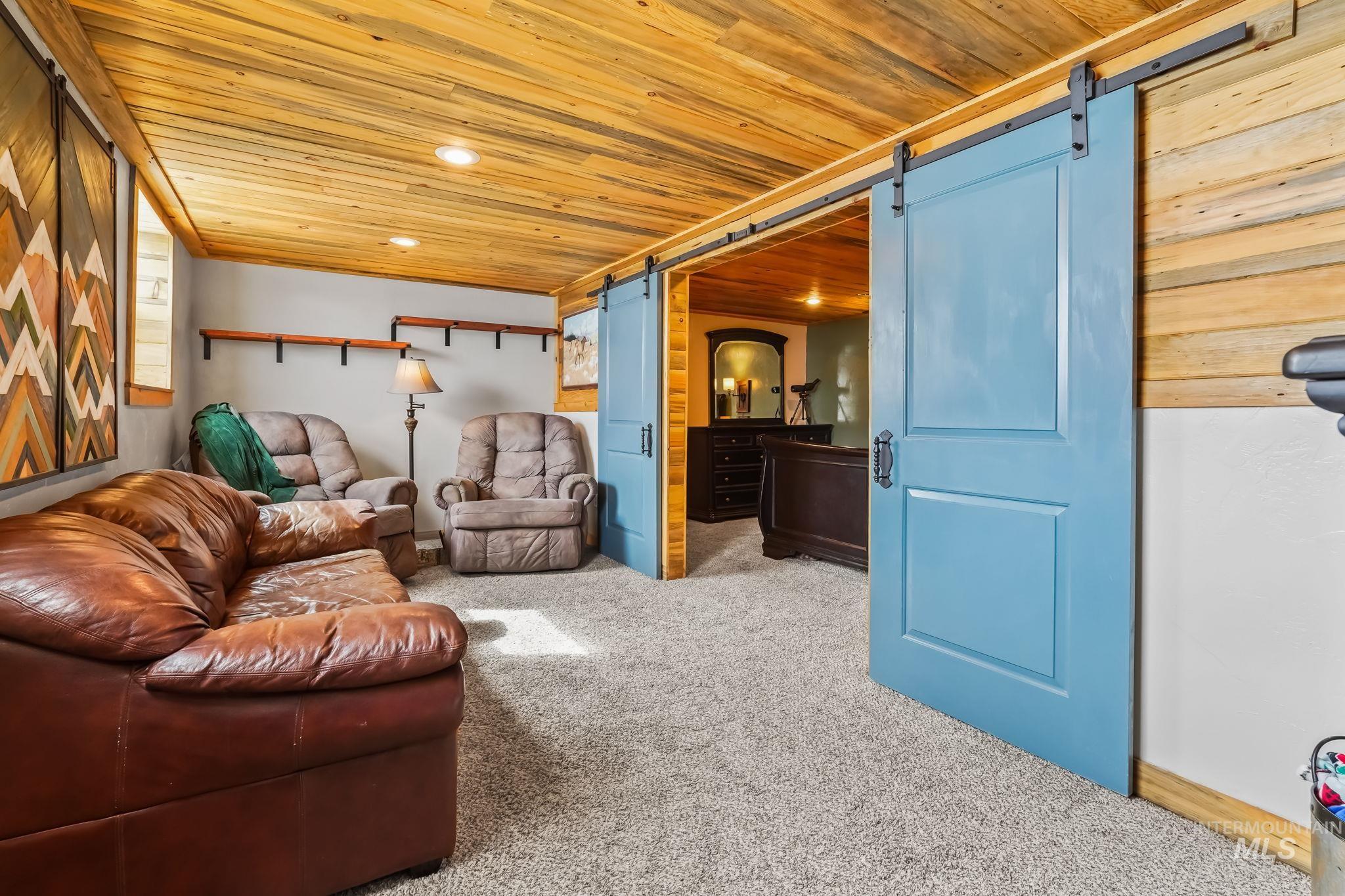 29 Family Pl Property Photo 30