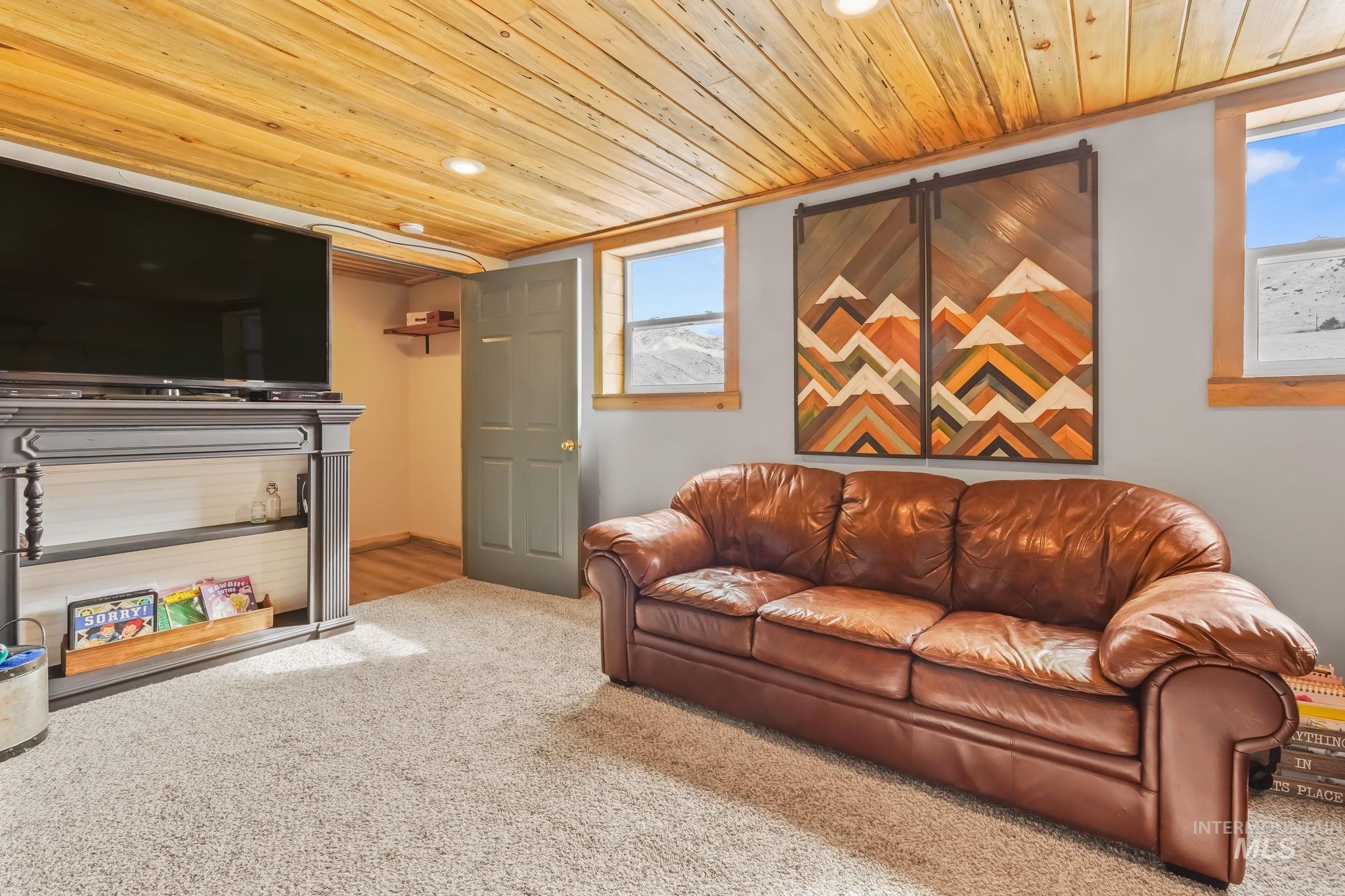 29 Family Pl Property Photo 32