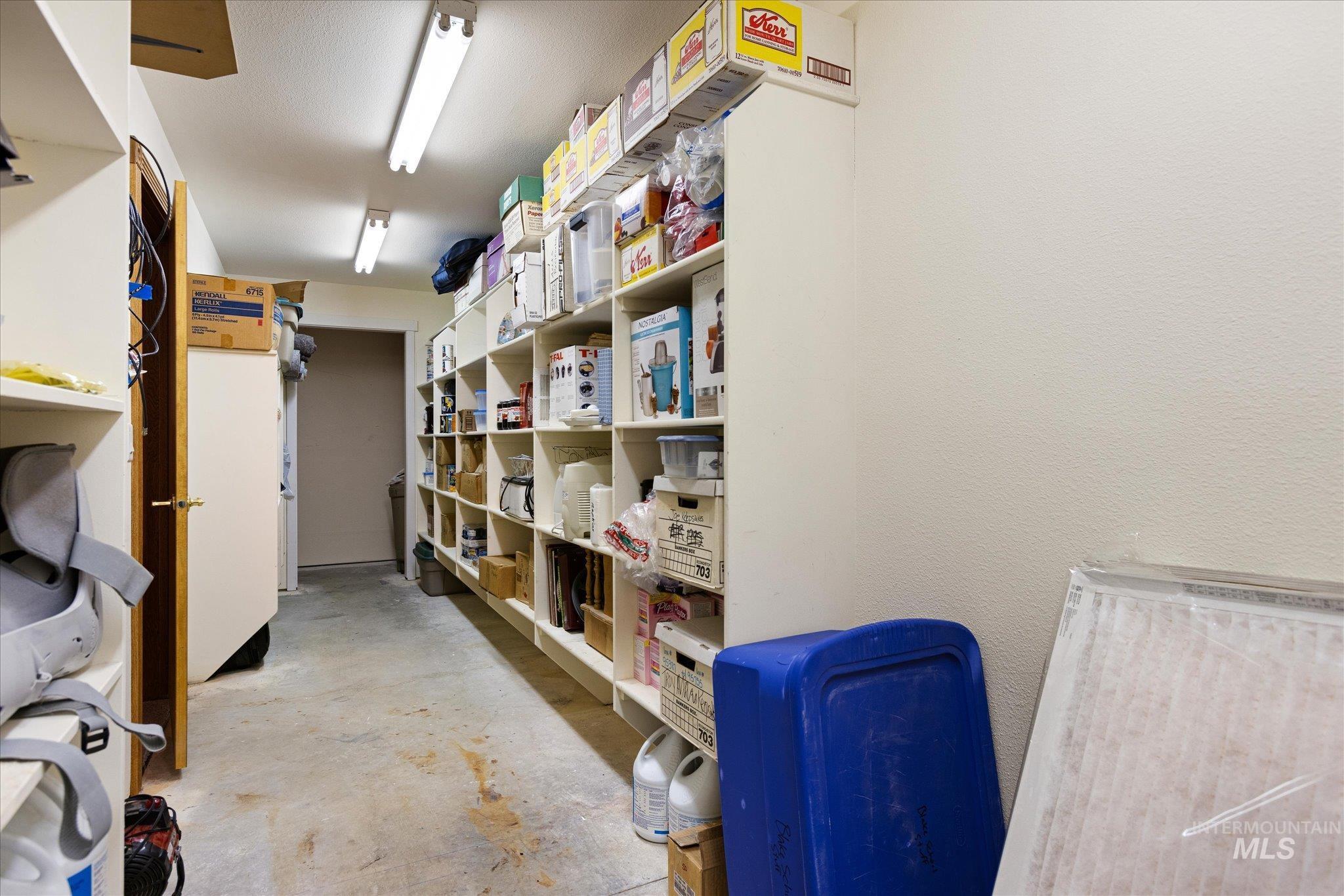 520 9th St Property Photo 15