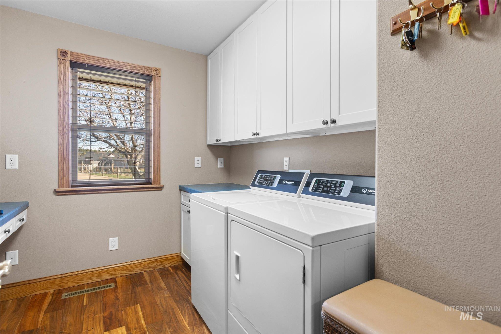 520 9th St Property Photo 33
