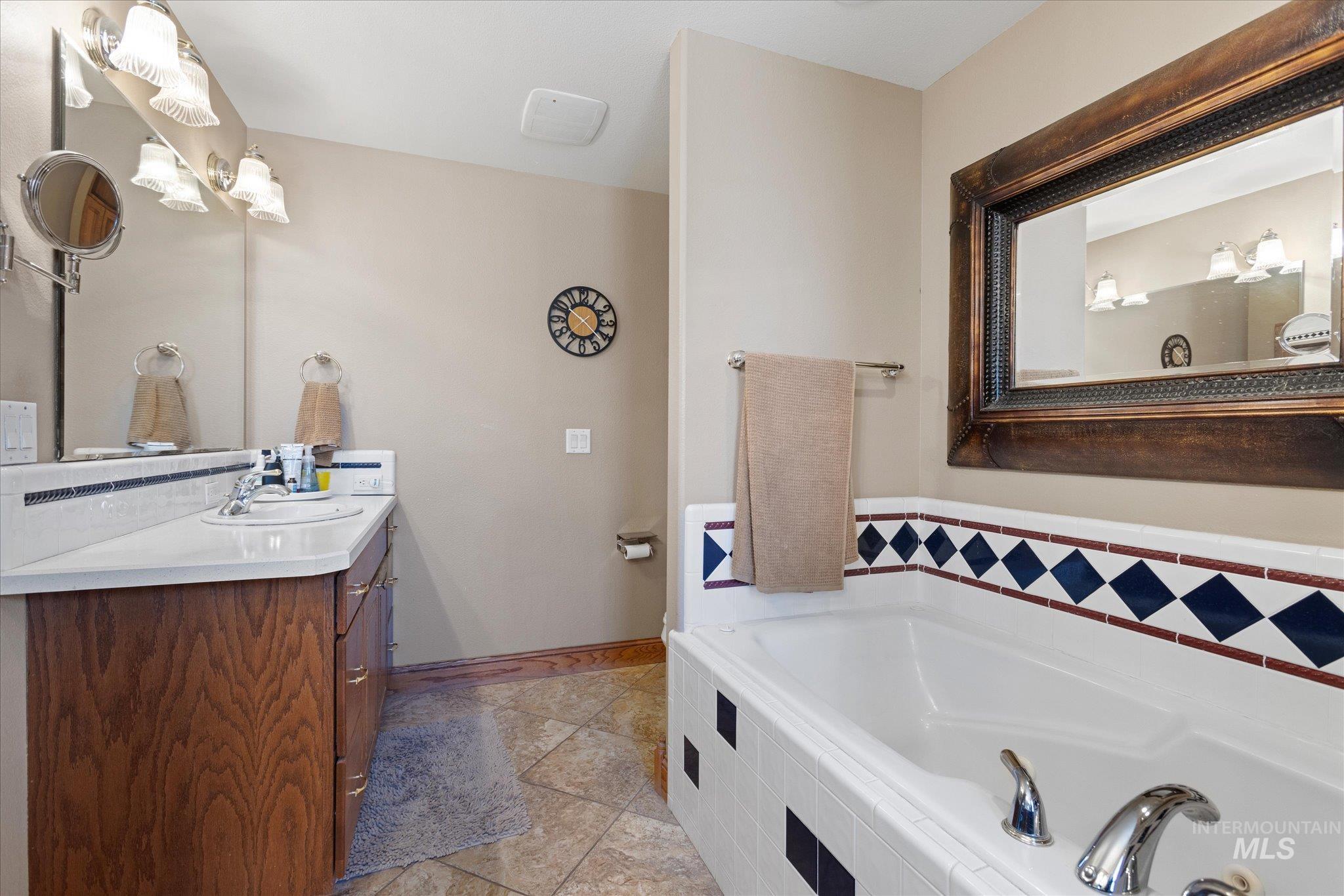 520 9th St Property Photo 44