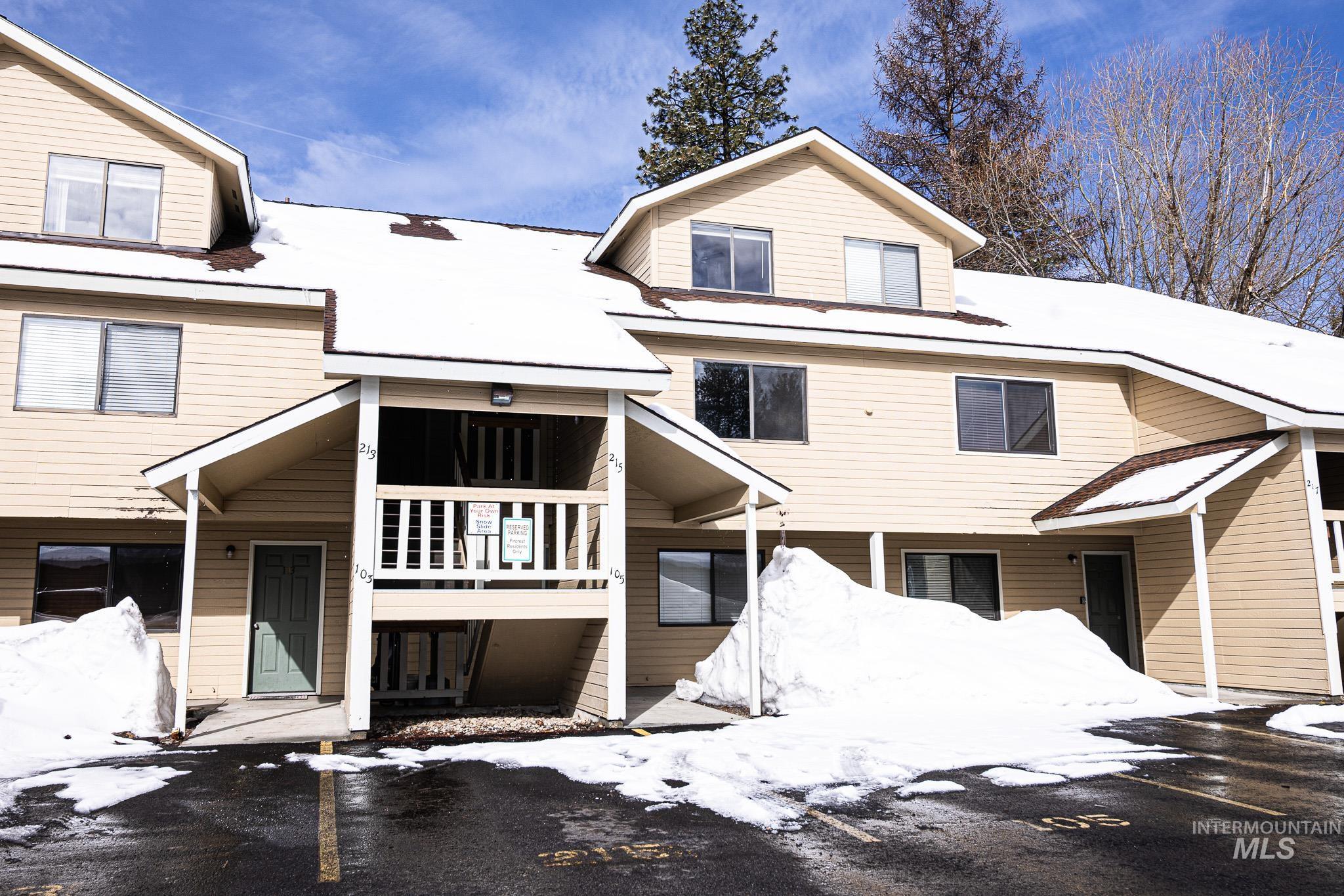 300 Washington St Property Photo 2