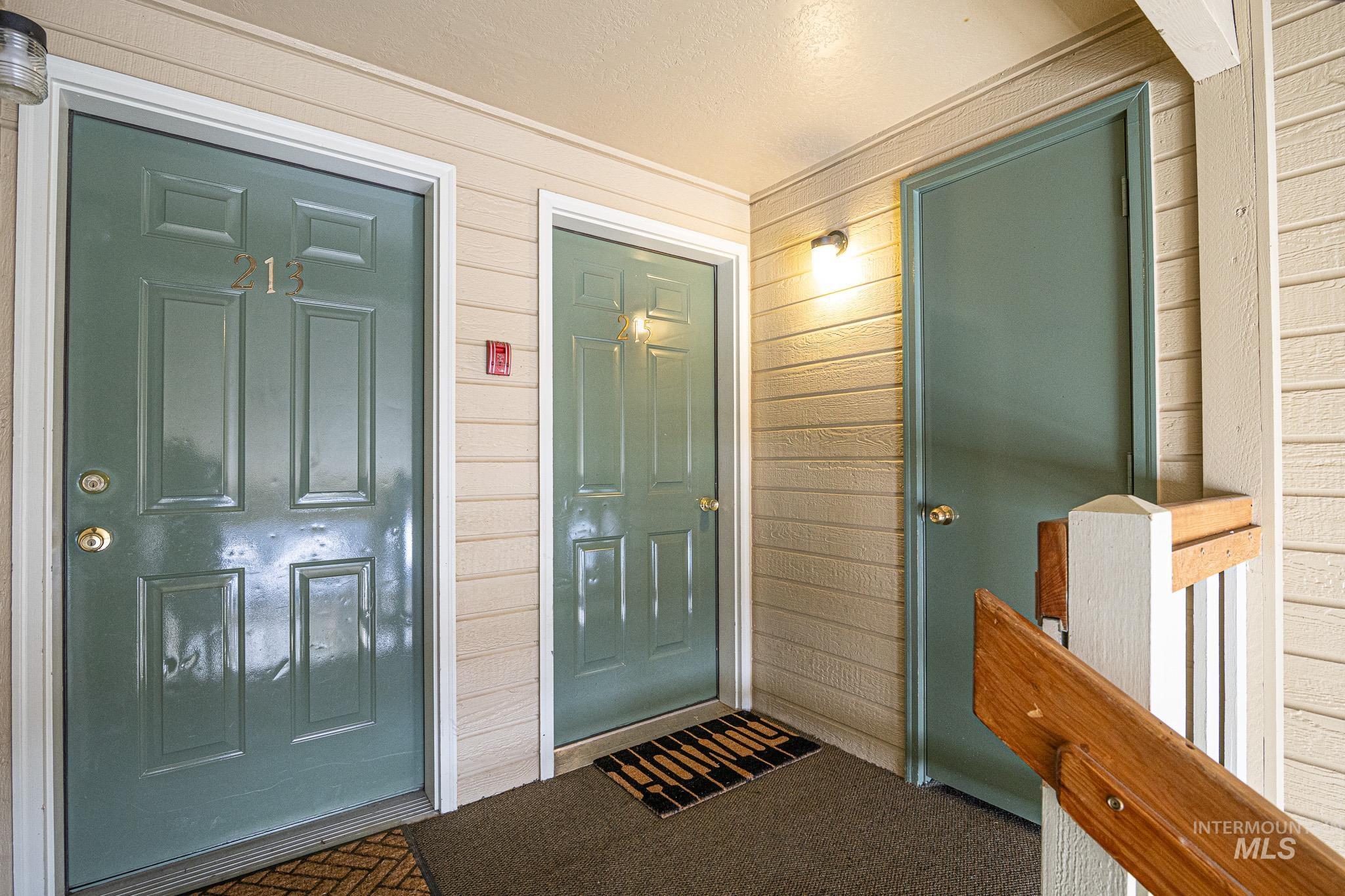 300 Washington St Property Photo 3