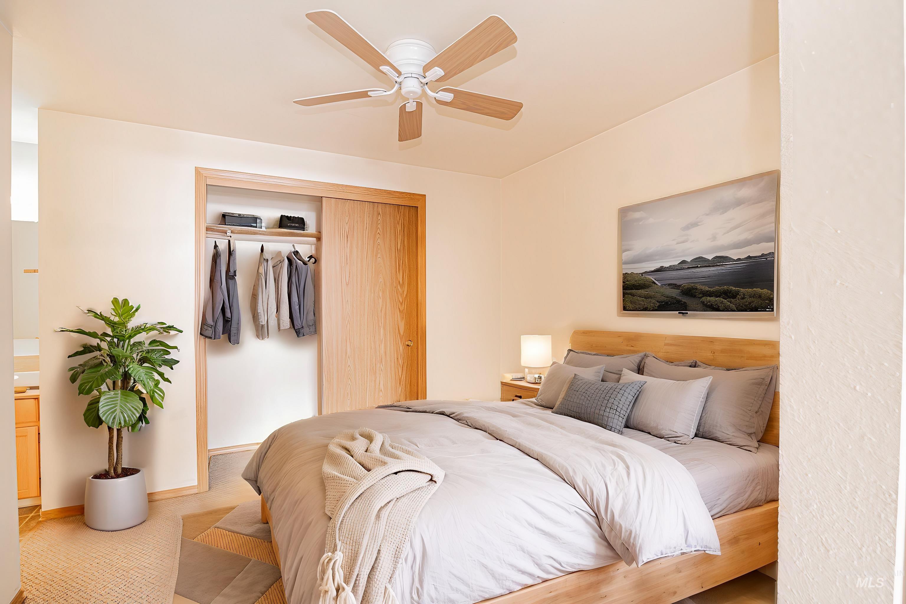 300 Washington St Property Photo 11