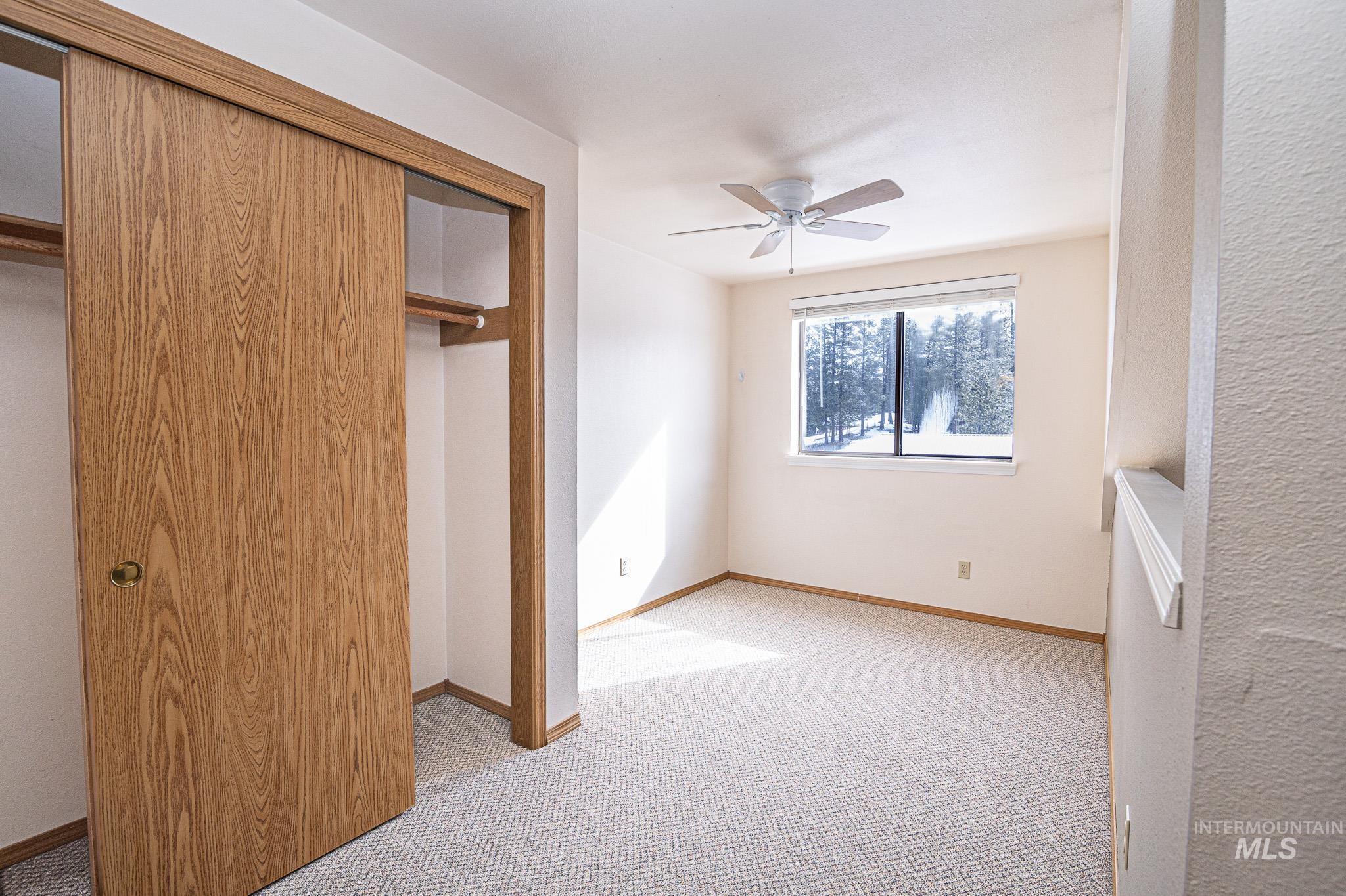 300 Washington St Property Photo 16