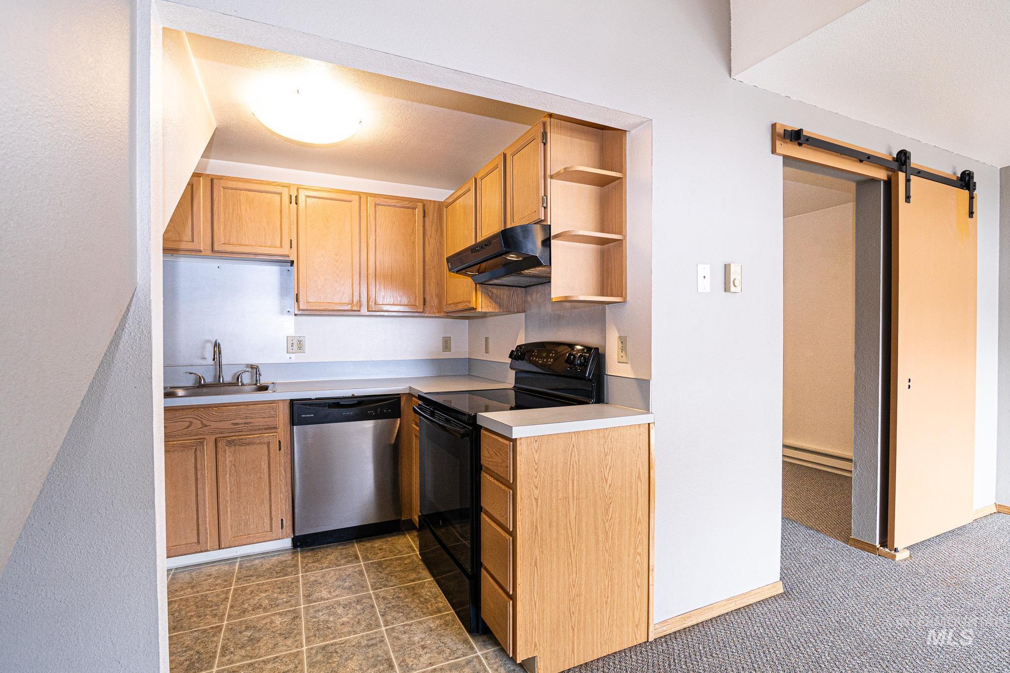 300 Washington St Property Photo 20