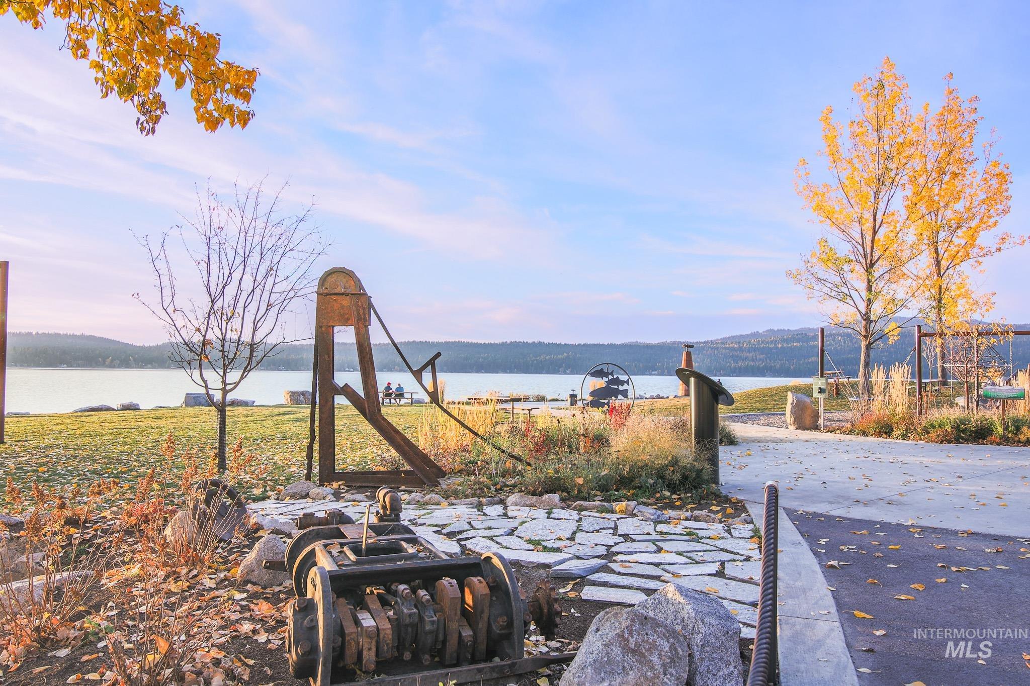 300 Washington St Property Photo 24