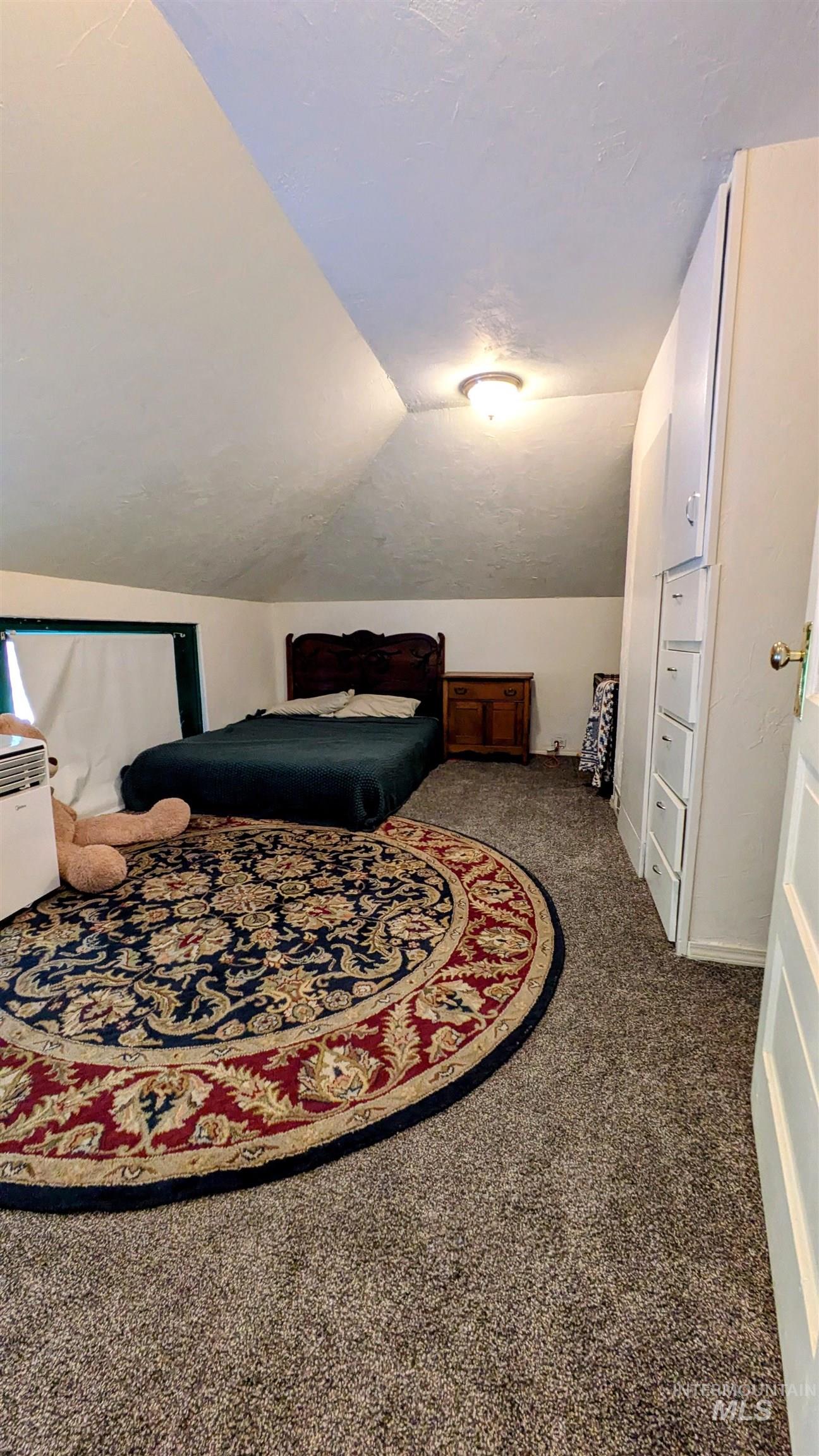 310 S Pine St Property Photo 19