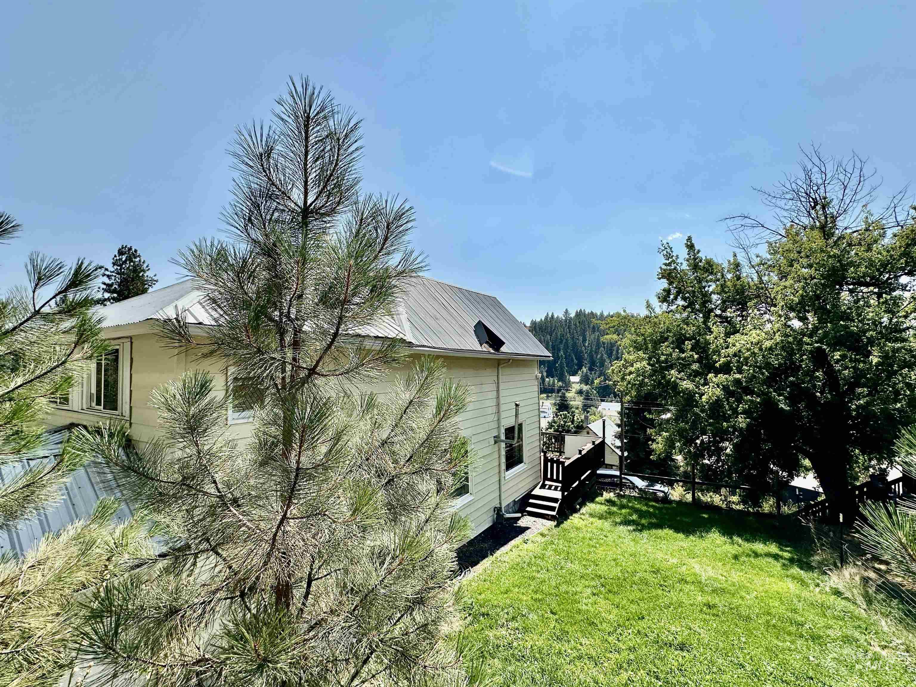 310 S Pine St Property Photo 45