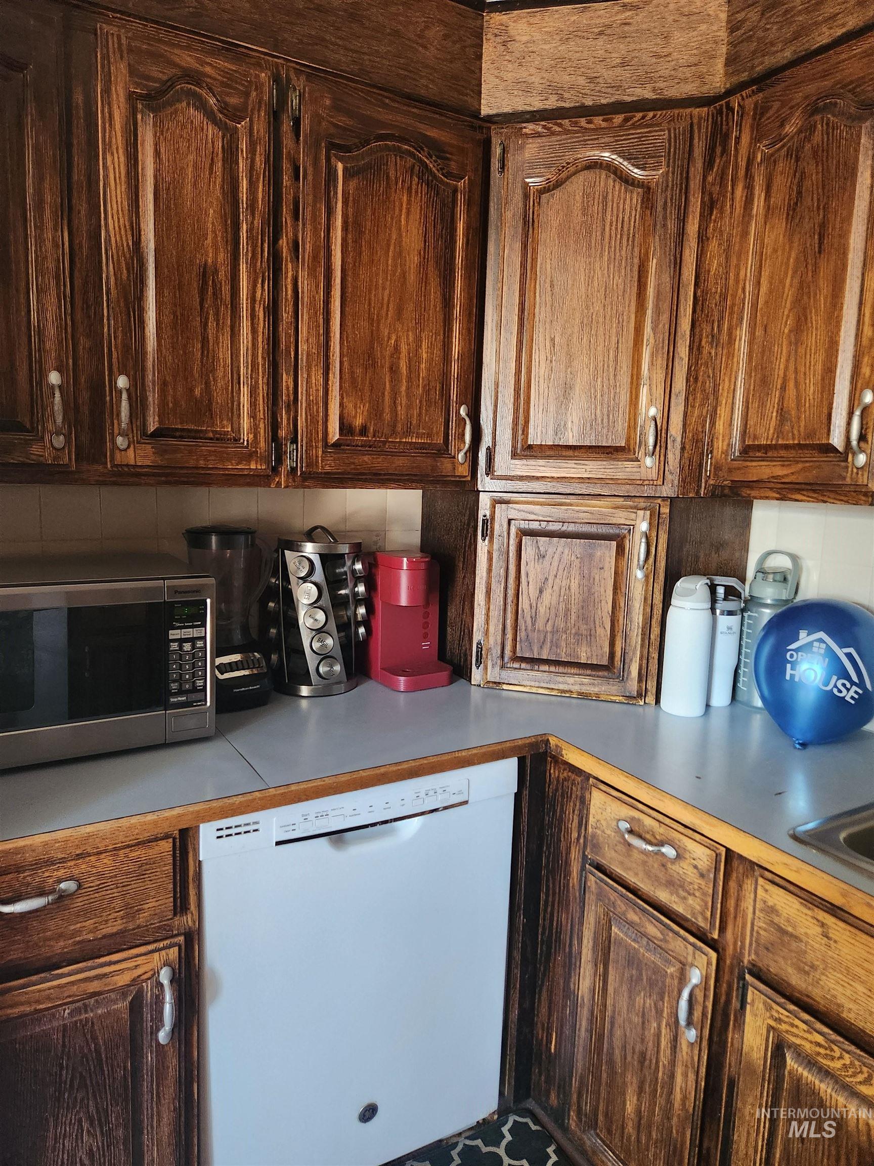 846 Wyoming St. Property Photo 6
