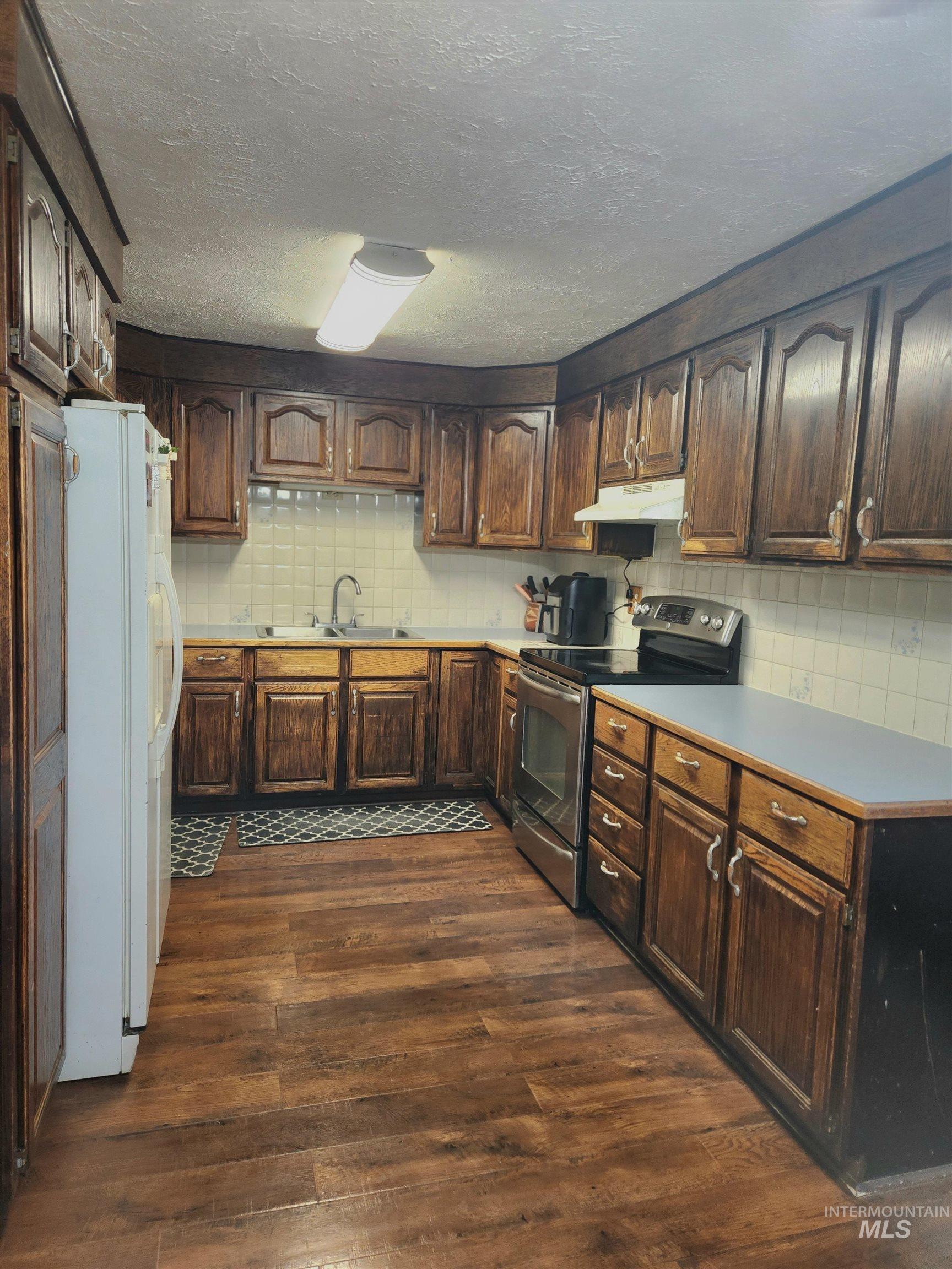 846 Wyoming St. Property Photo 8