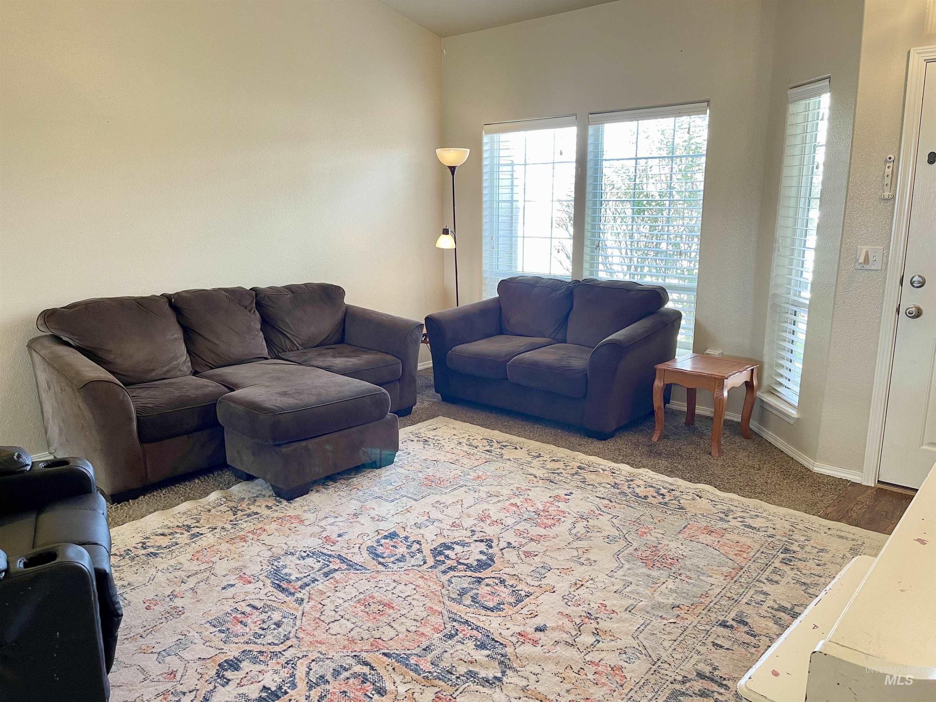 869 S Threave Property Photo 2