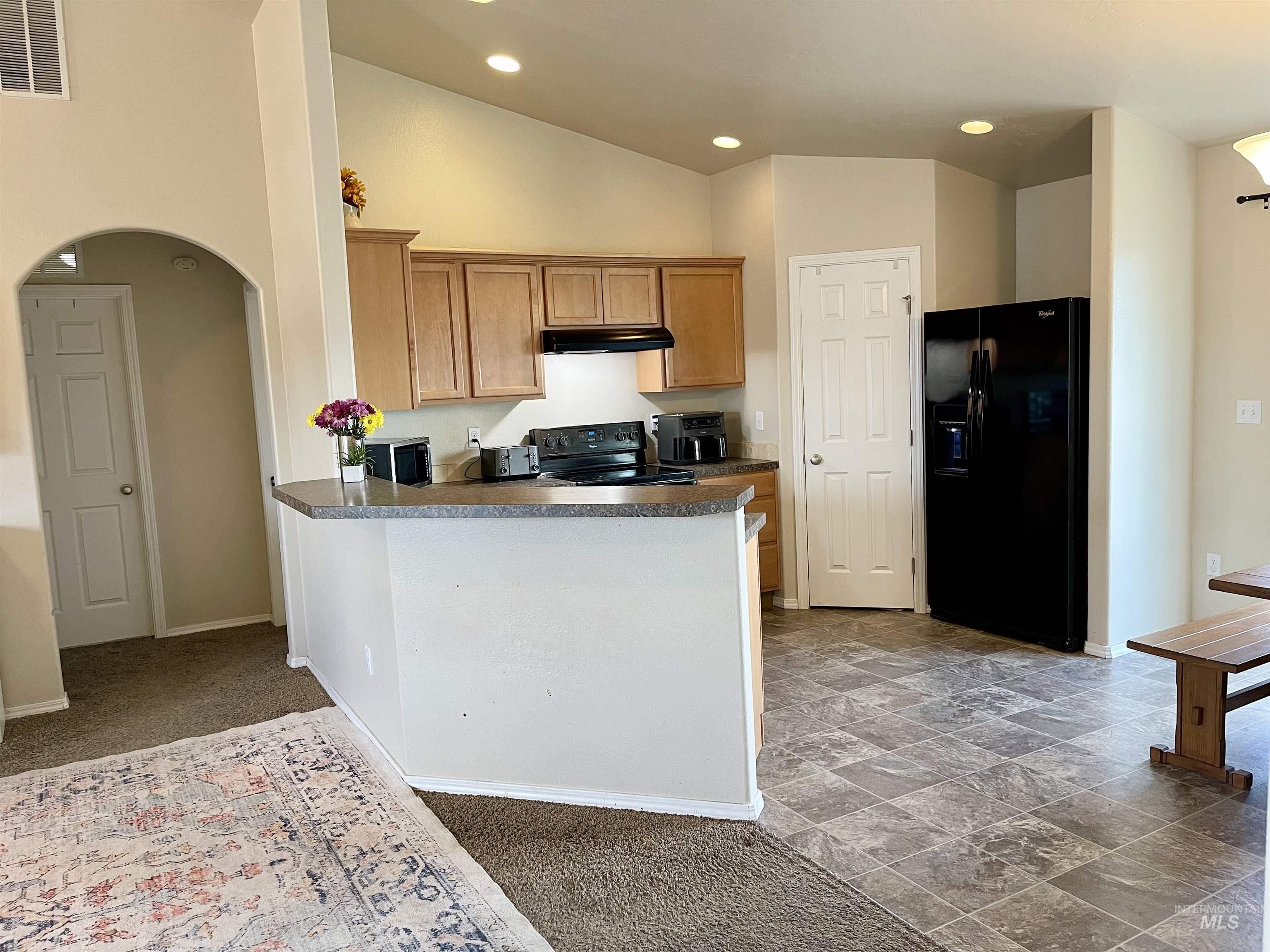 869 S Threave Property Photo 3