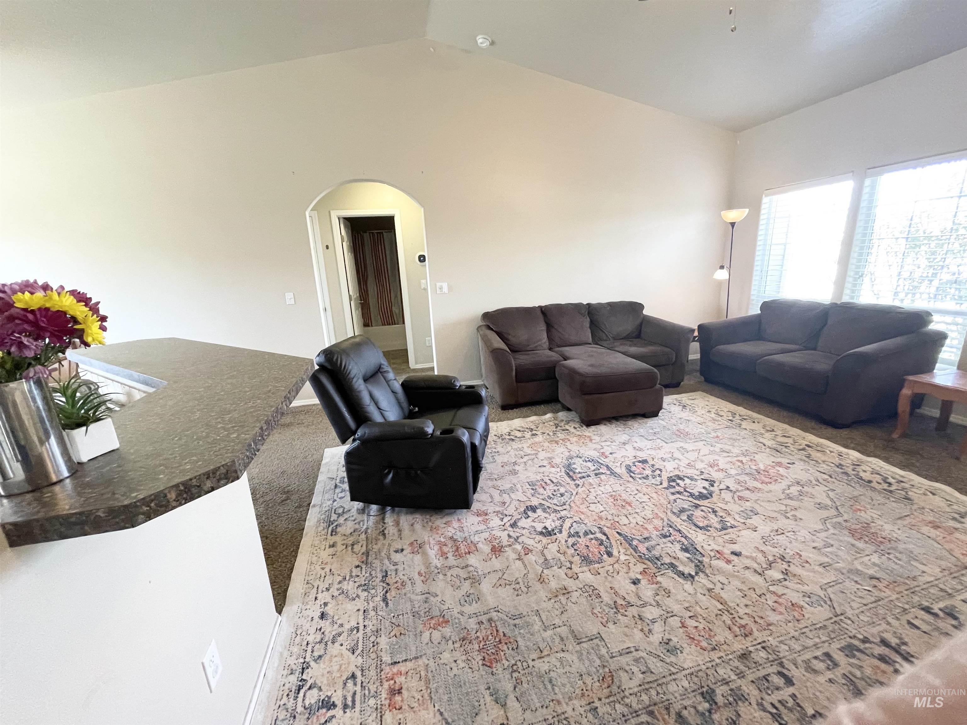 869 S Threave Property Photo 4