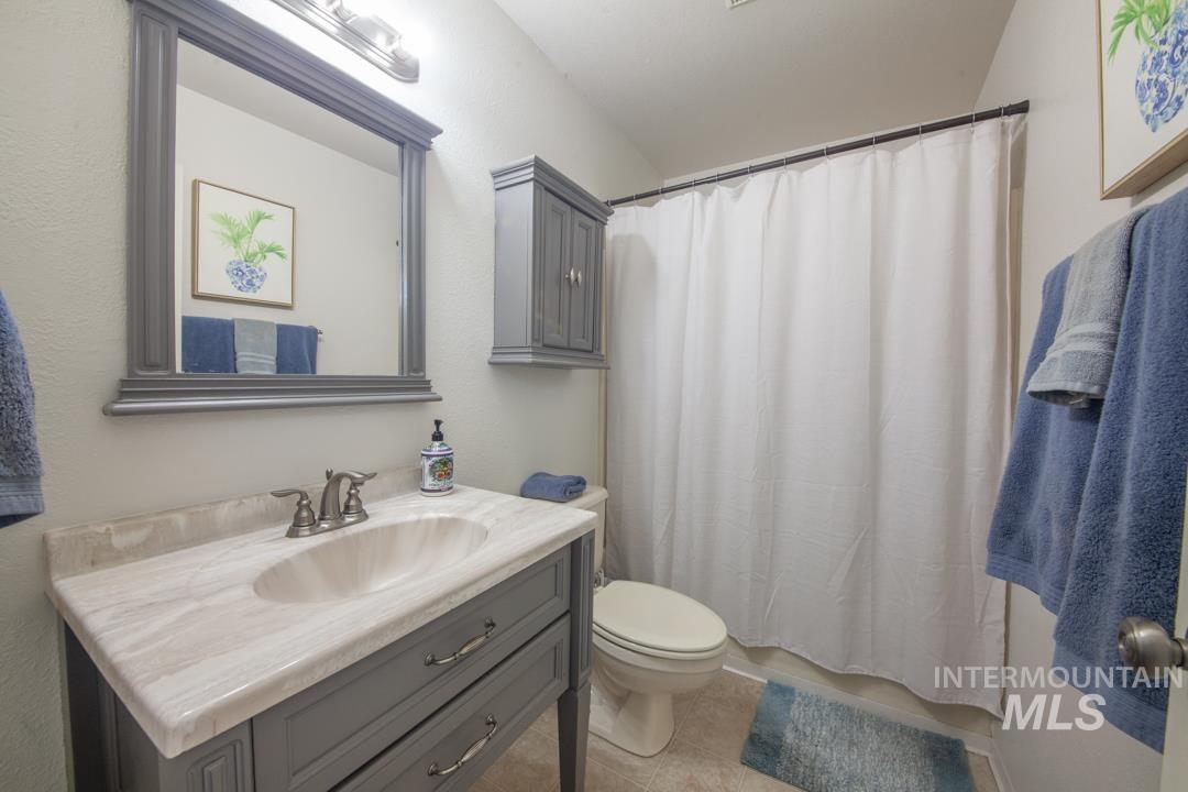 605 Park Street Property Photo 6