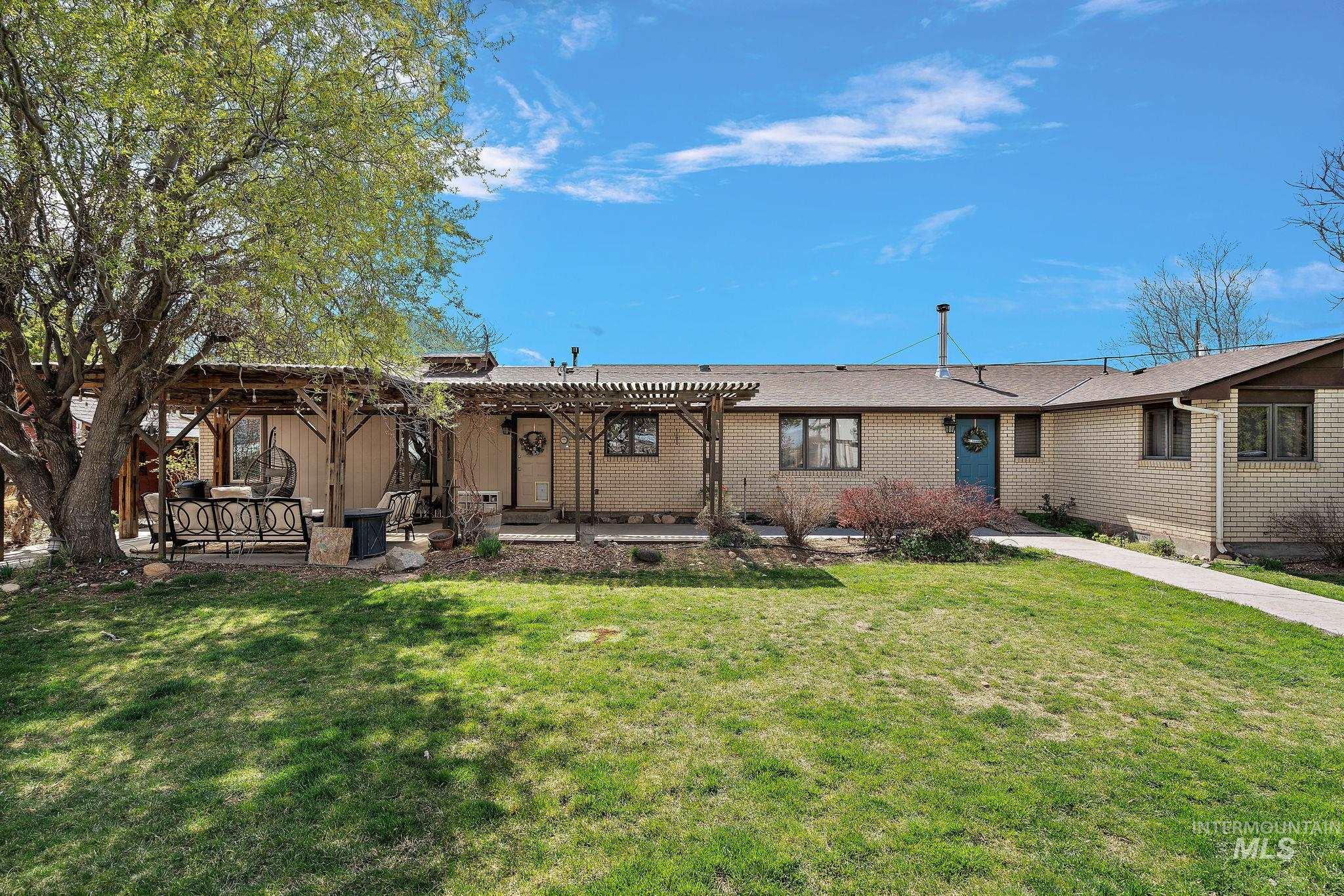 12248 Orchard Ave Property Photo 5