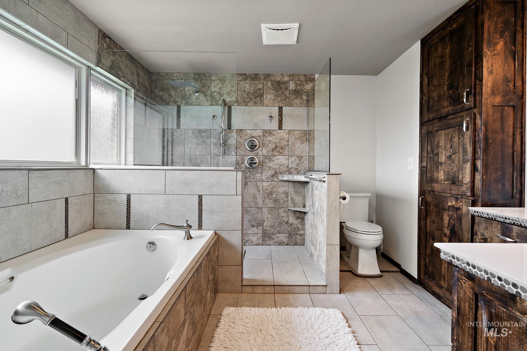 12248 Orchard Ave Property Photo 31
