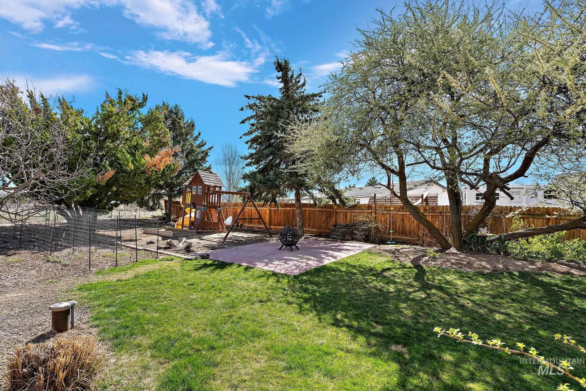 12248 Orchard Ave Property Photo 37