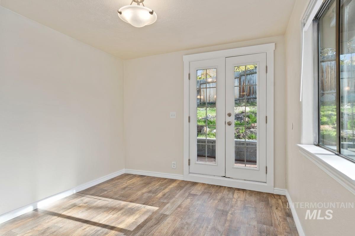 1034 E Mckinley Property Photo 7