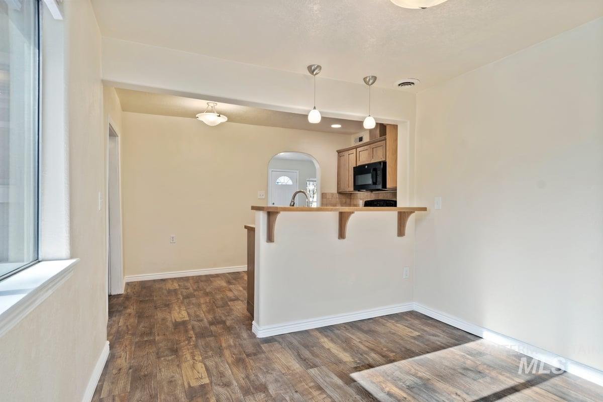 1034 E Mckinley Property Photo 9