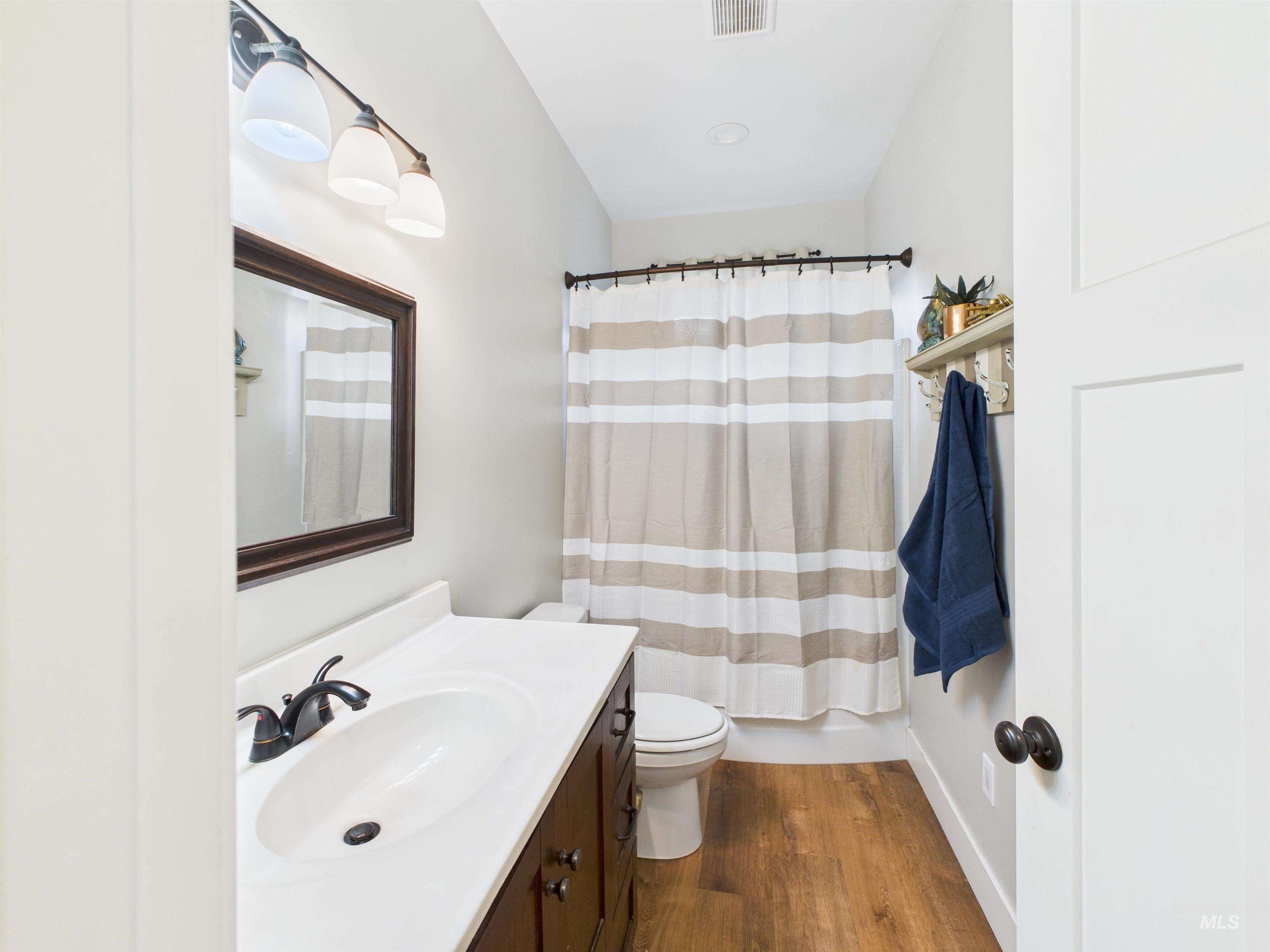 515 School St. Property Photo 7