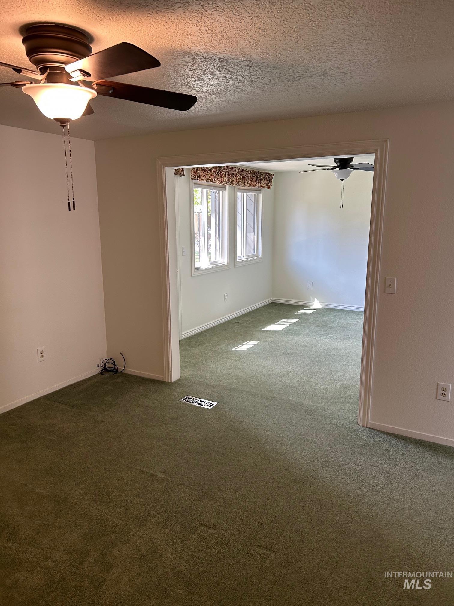 980 N Camelot Property Photo 10