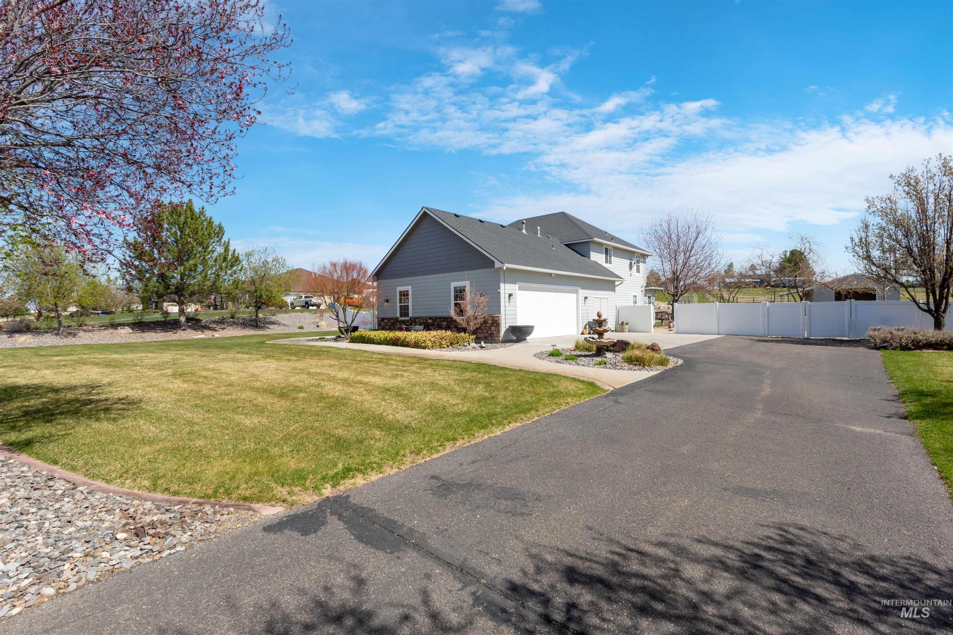 4954 Eagle View Ct Property Photo 8