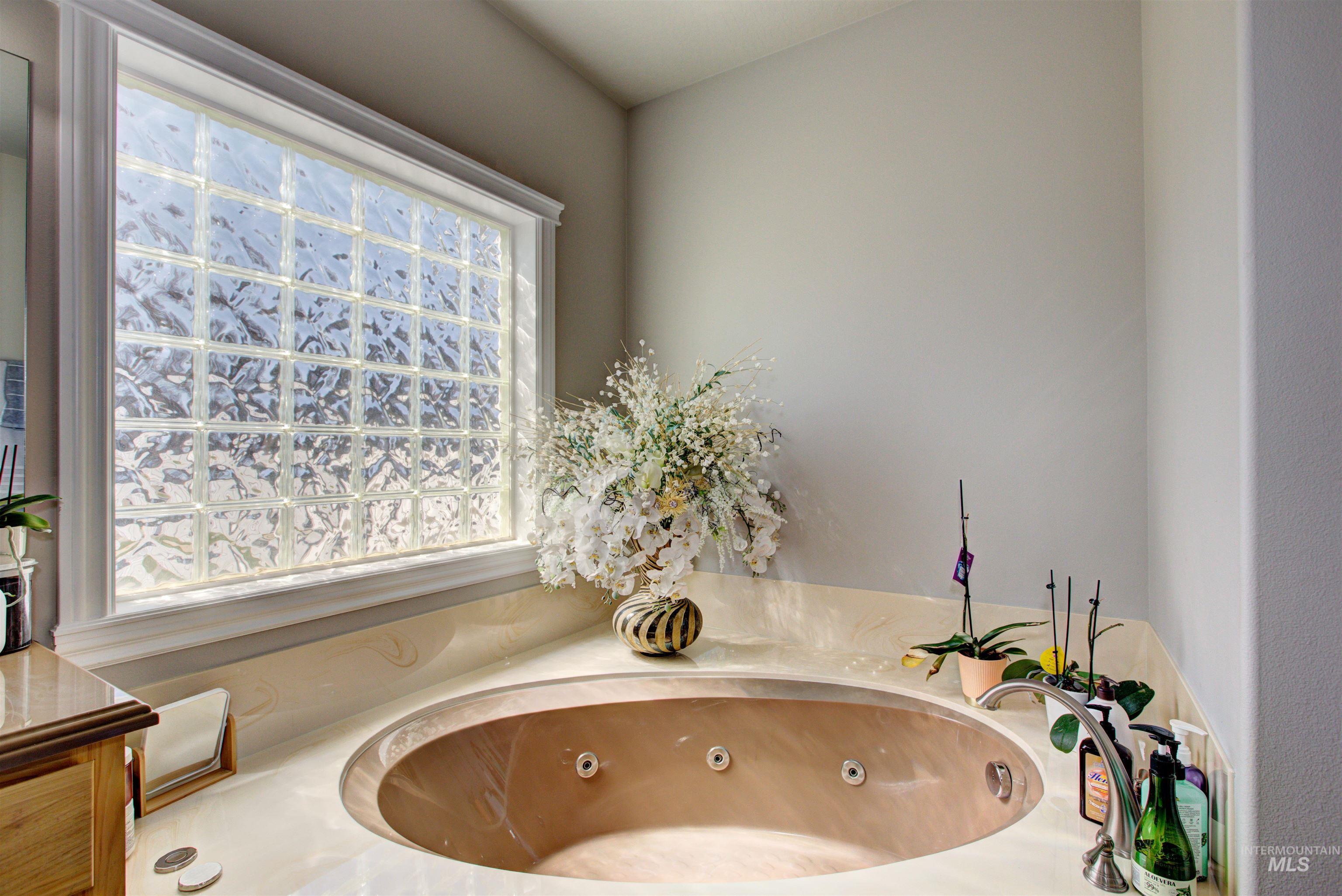 4954 Eagle View Ct Property Photo 27