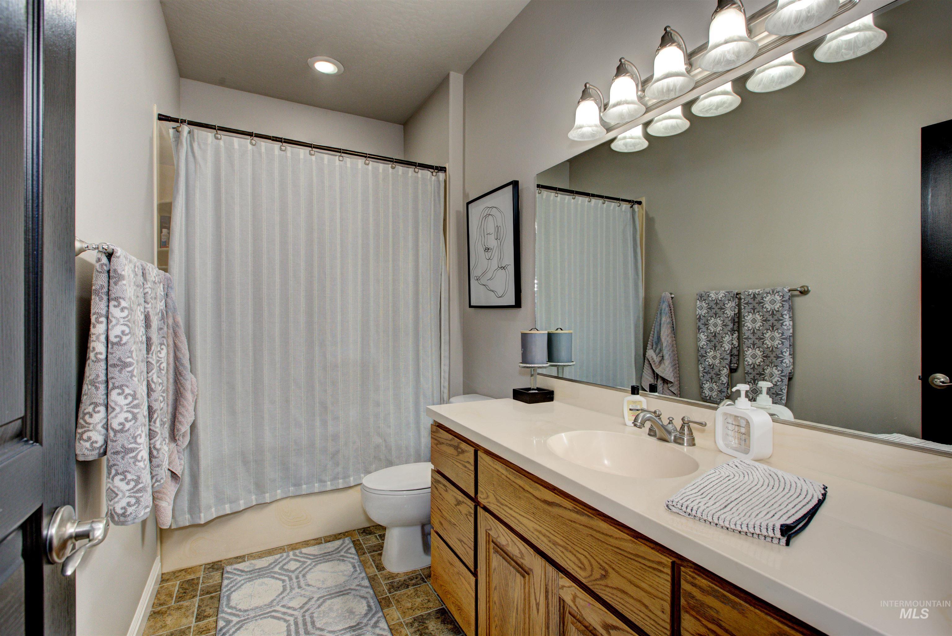 4954 Eagle View Ct Property Photo 29