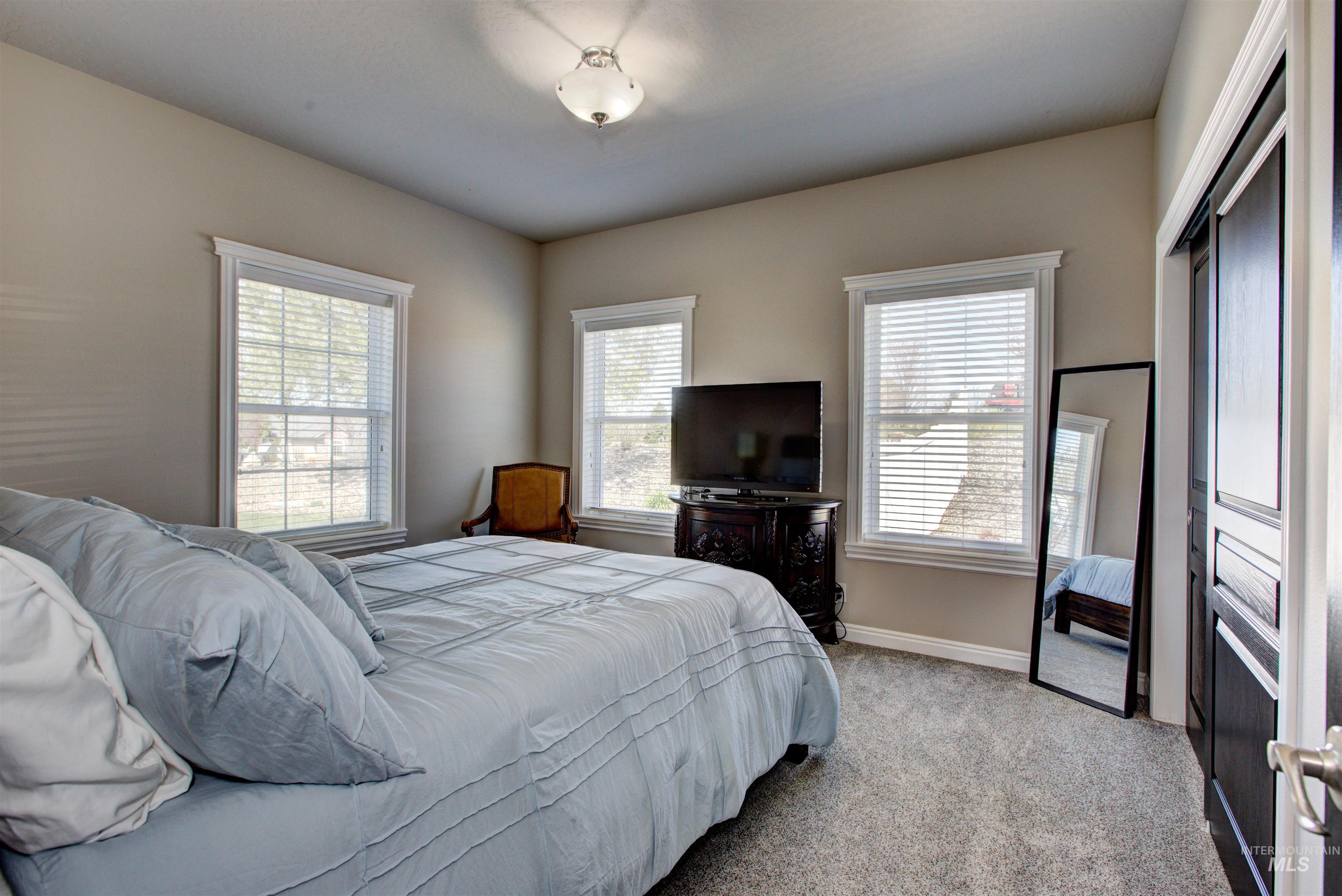 4954 Eagle View Ct Property Photo 31