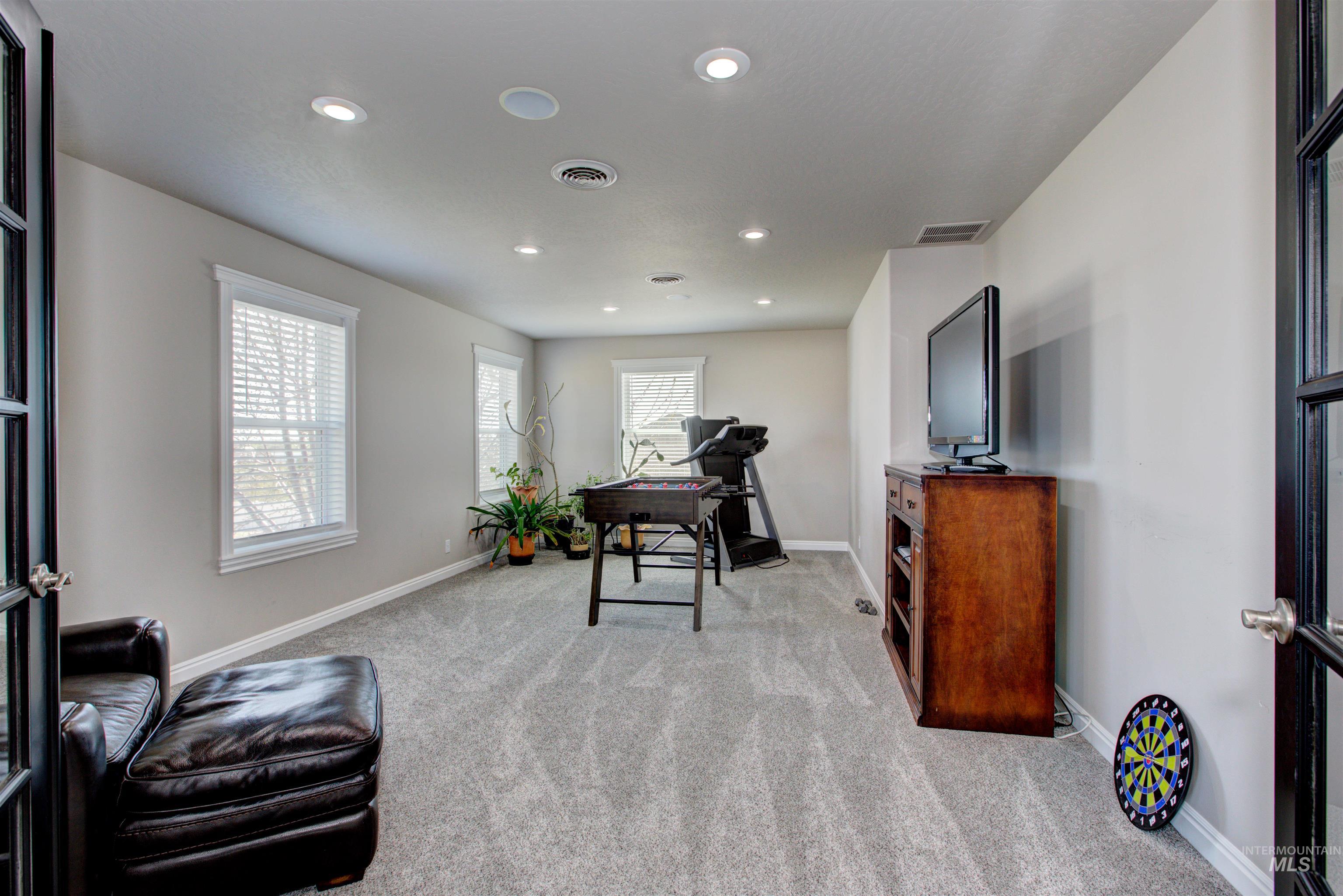 4954 Eagle View Ct Property Photo 32
